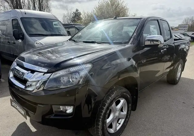 Isuzu D-Max 2.5 TD 163 CREW SOLAR A-C 4X4