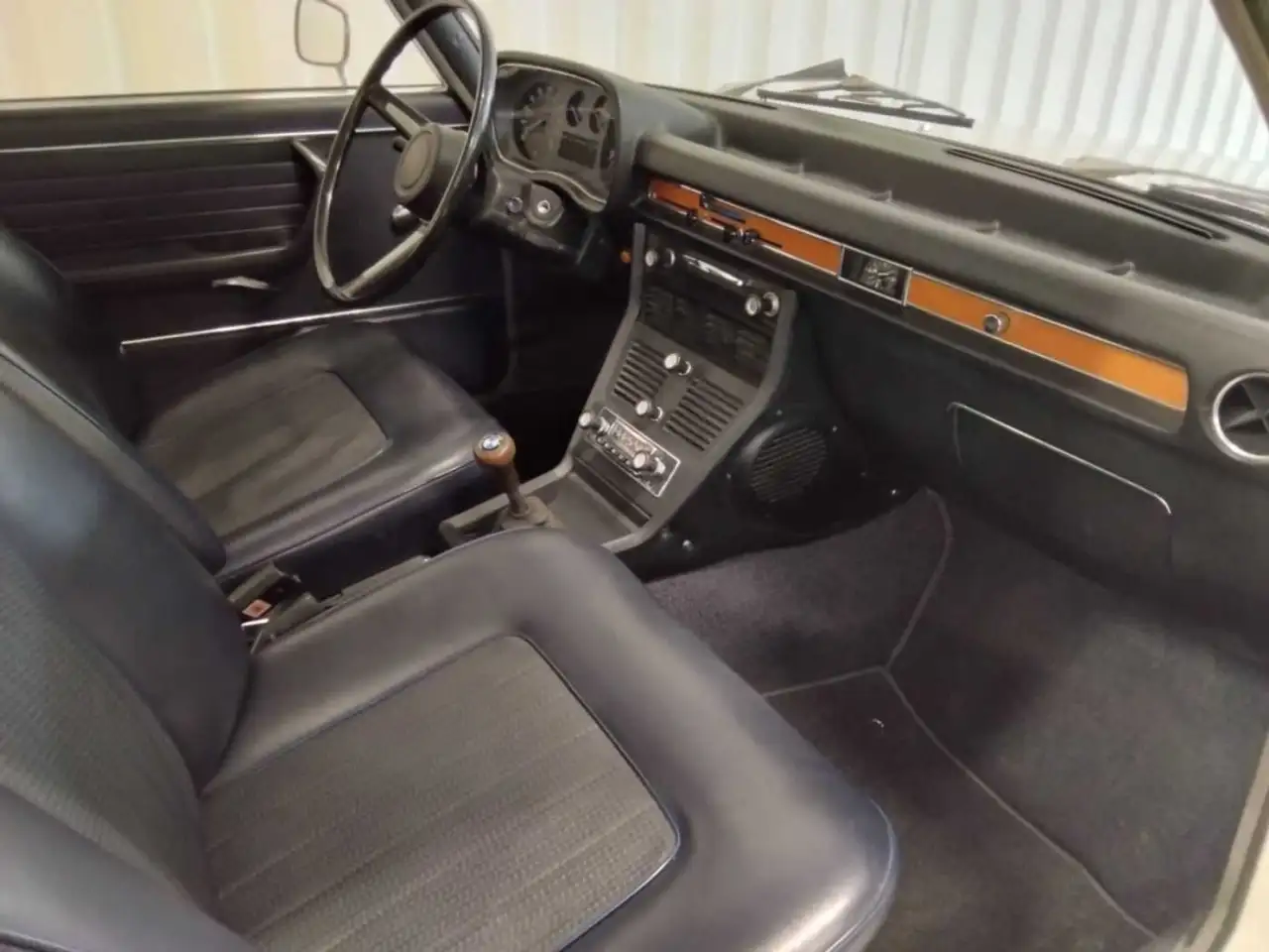 BMW E3 2500/4, foto 8