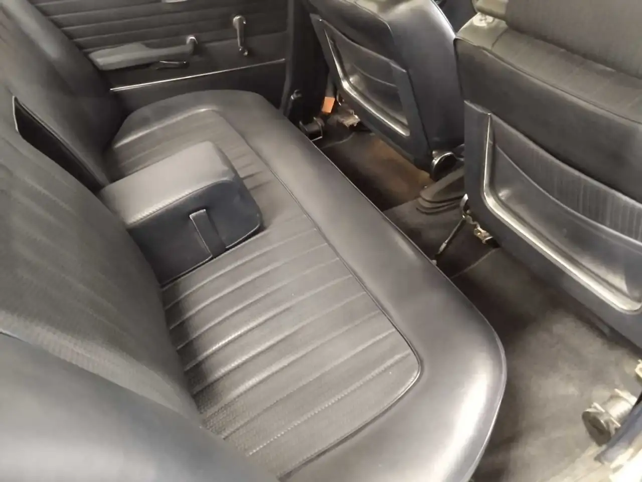 BMW E3 2500/4, foto 11