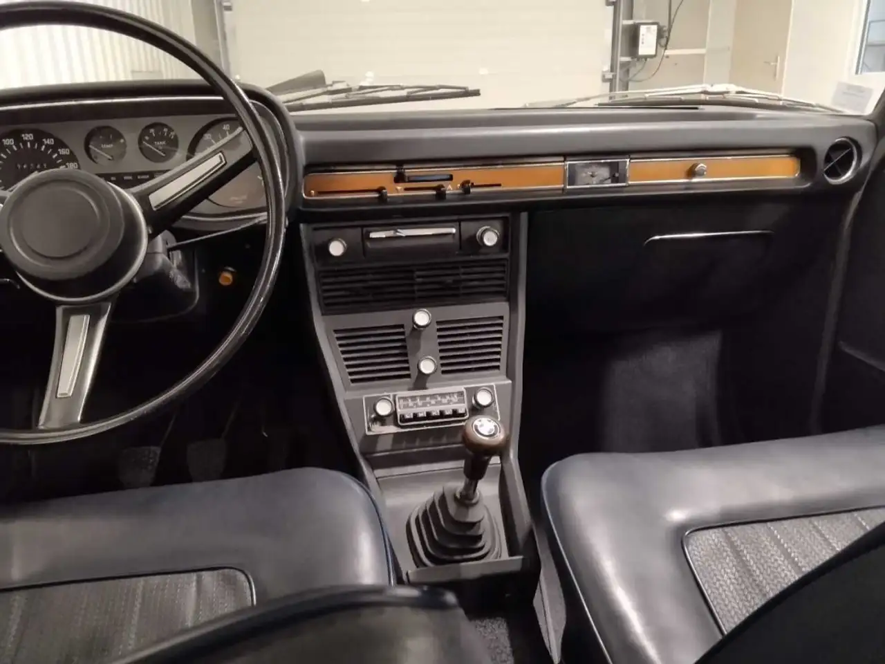 BMW E3 2500/4, foto 5
