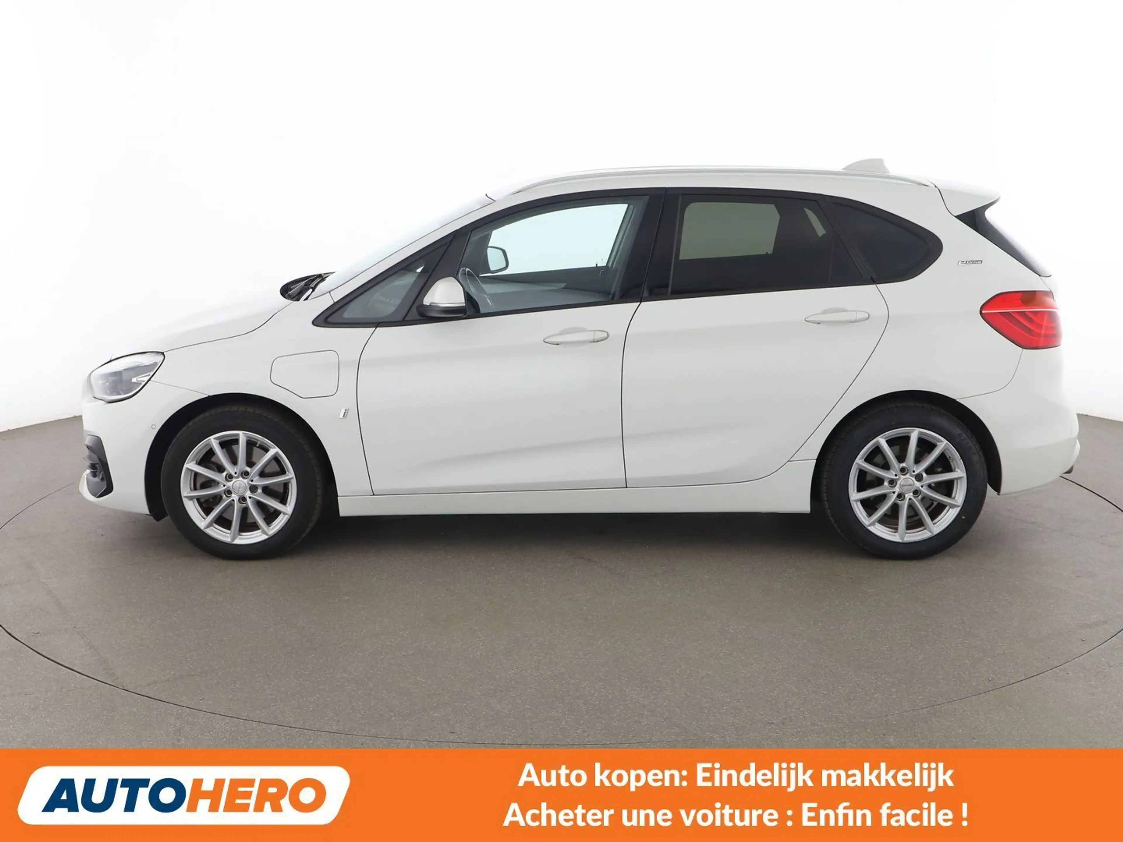 BMW 225 225xe Active Tourer Advantage — photo 3
