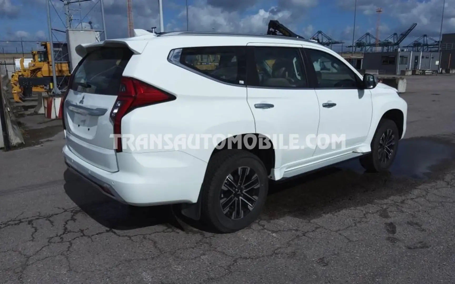 Mitsubishi Montero GLS  - EXPORT OUT EU TROPICAL VERSION - EXPORT OUT - 2
