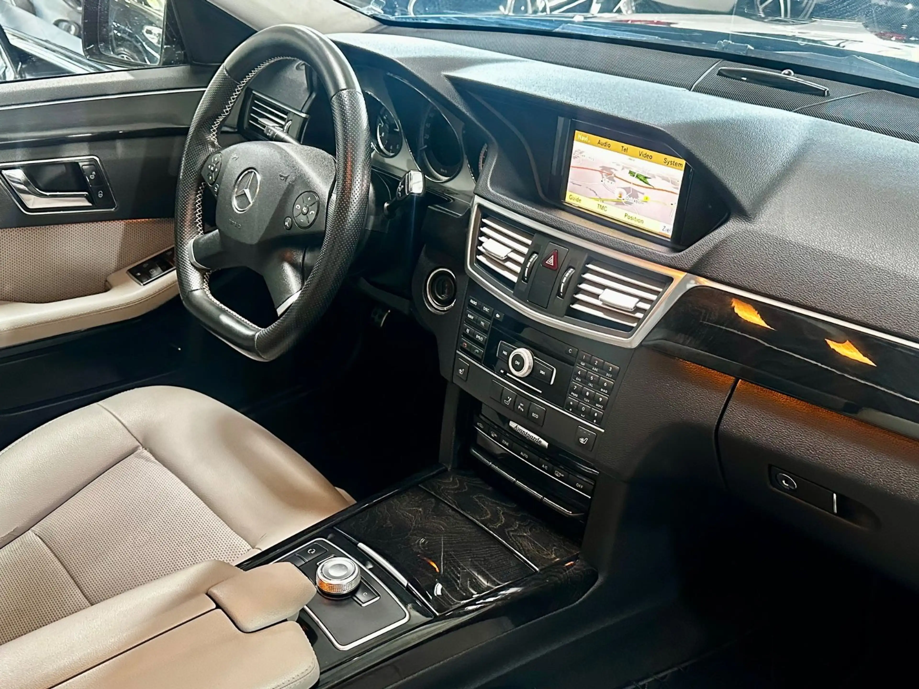 Mercedes-Benz E 250 CGI BlueEffi,Avantgarde,LED,SportPaket,TOP — photo 14