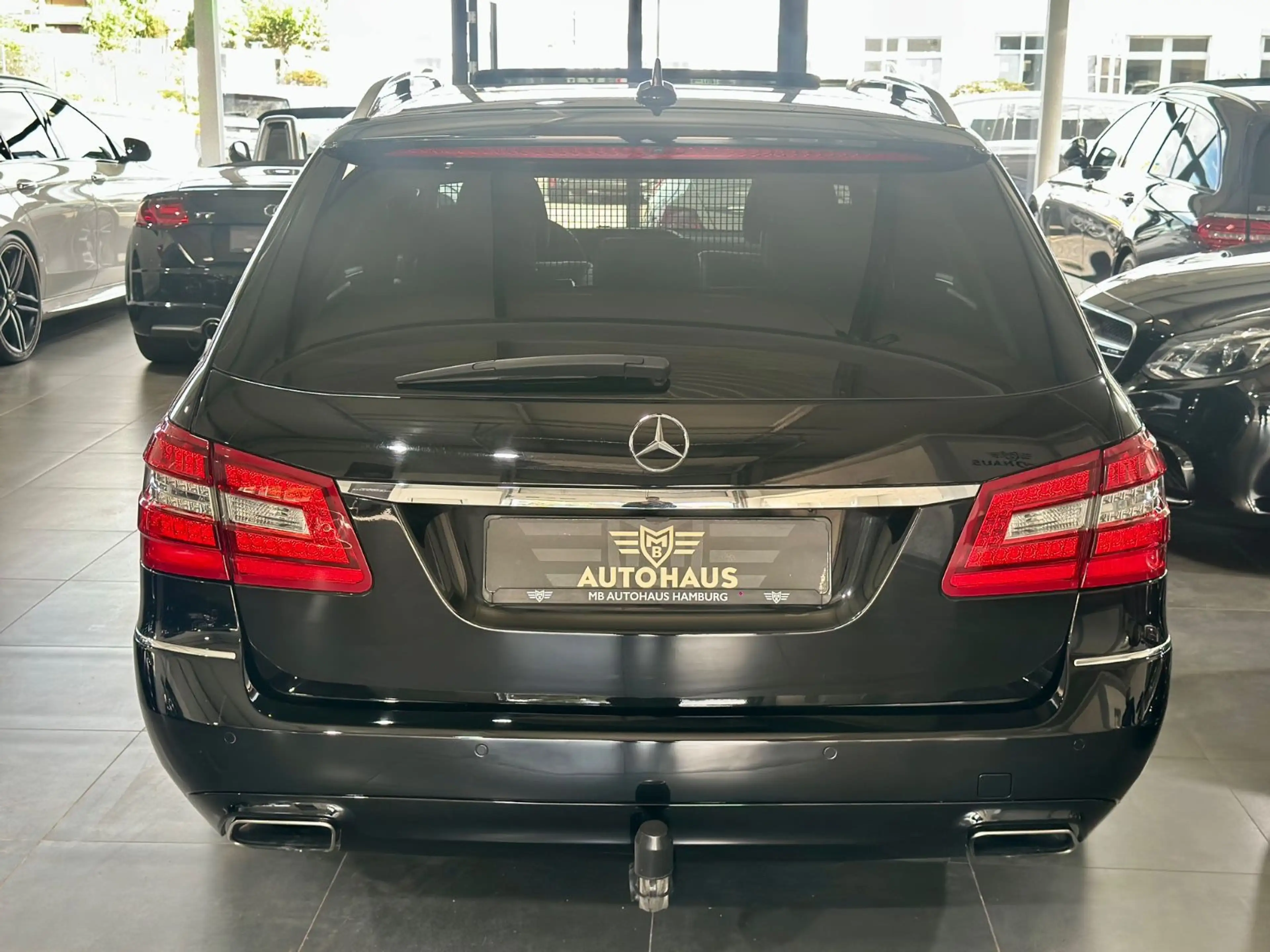 Mercedes-Benz E 250 CGI BlueEffi,Avantgarde,LED,SportPaket,TOP — photo 7