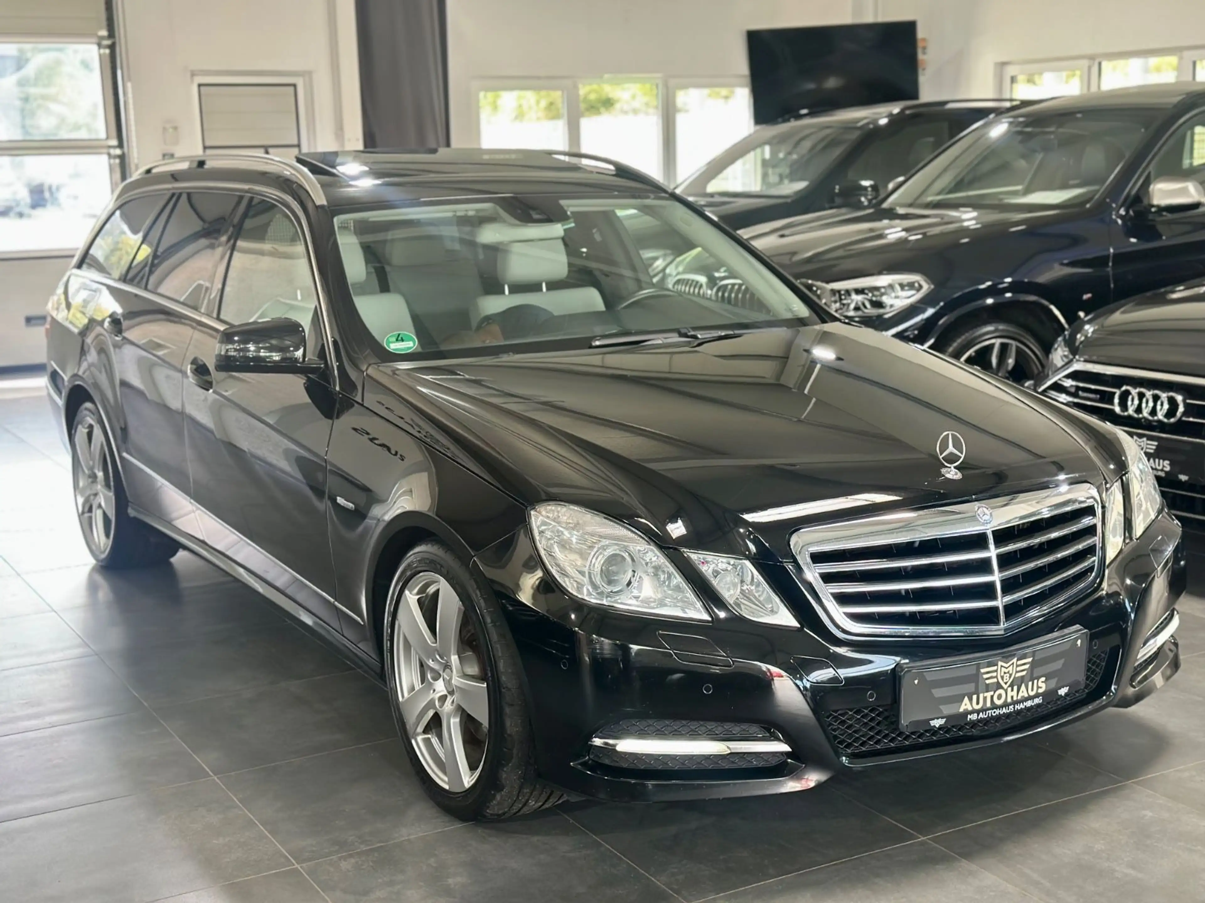 Mercedes-Benz E 250 CGI BlueEffi,Avantgarde,LED,SportPaket,TOP — photo 21