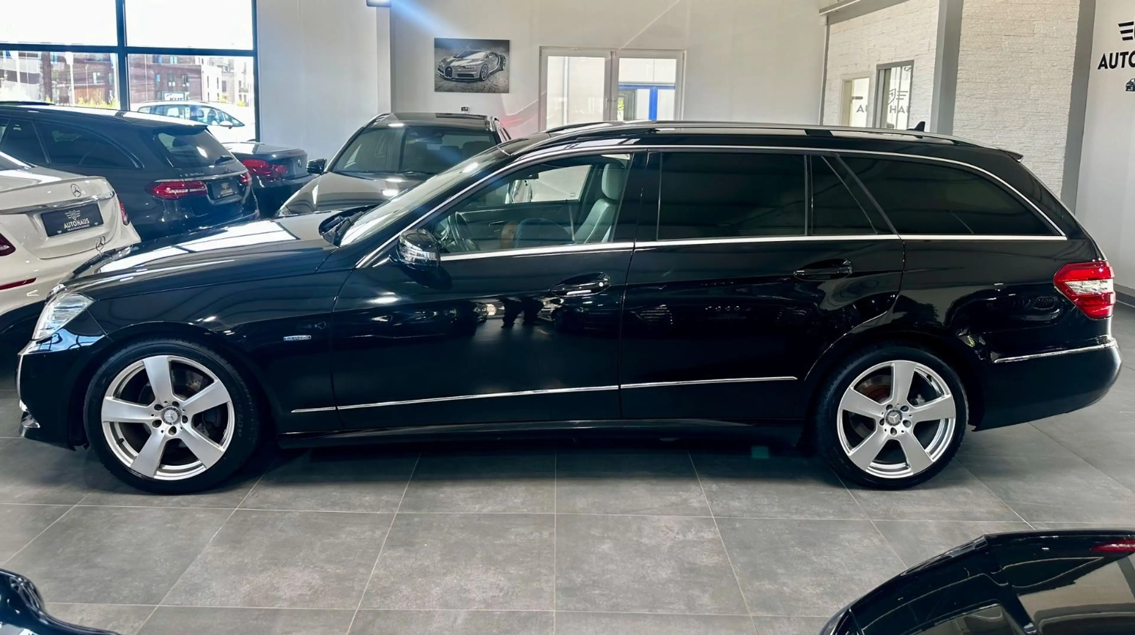Mercedes-Benz E 250 CGI BlueEffi,Avantgarde,LED,SportPaket,TOP — photo 13