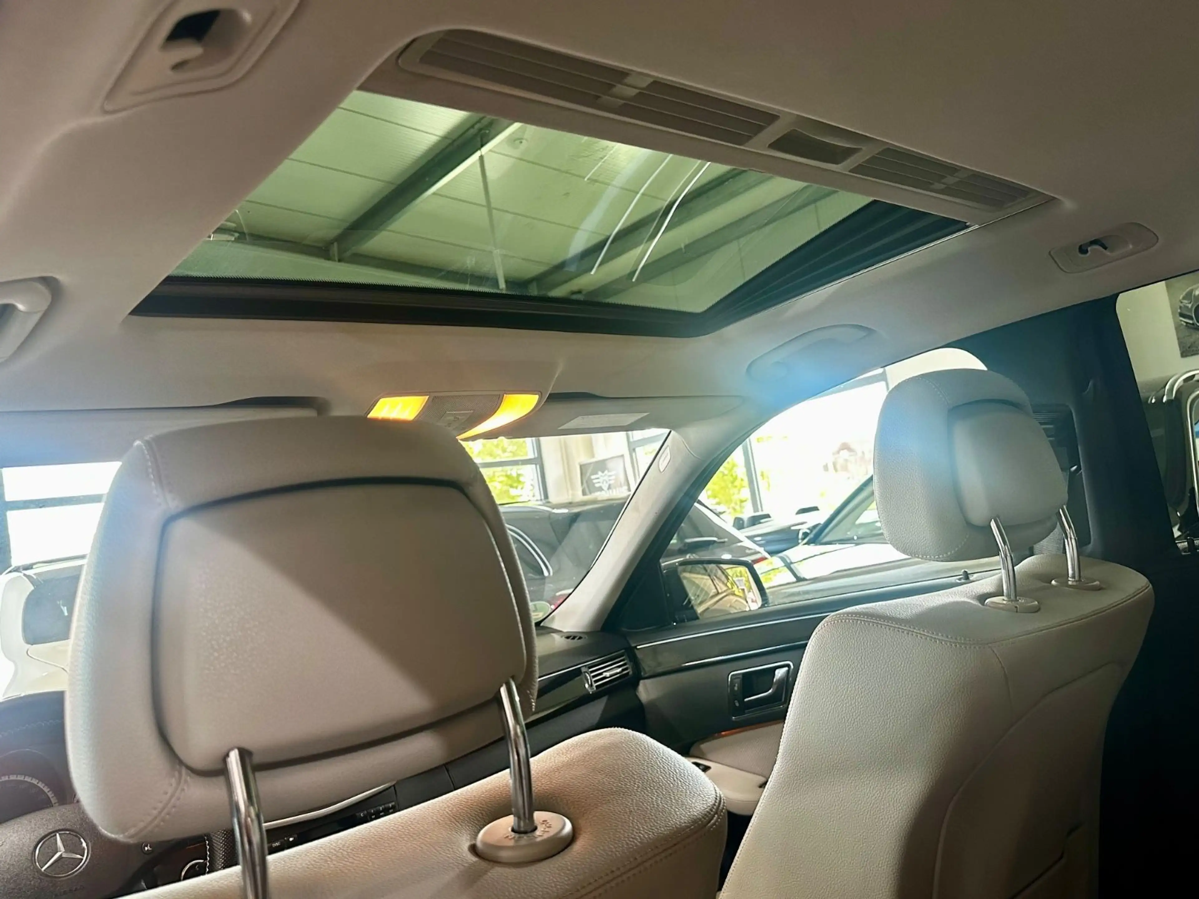 Mercedes-Benz E 250 CGI BlueEffi,Avantgarde,LED,SportPaket,TOP — photo 19