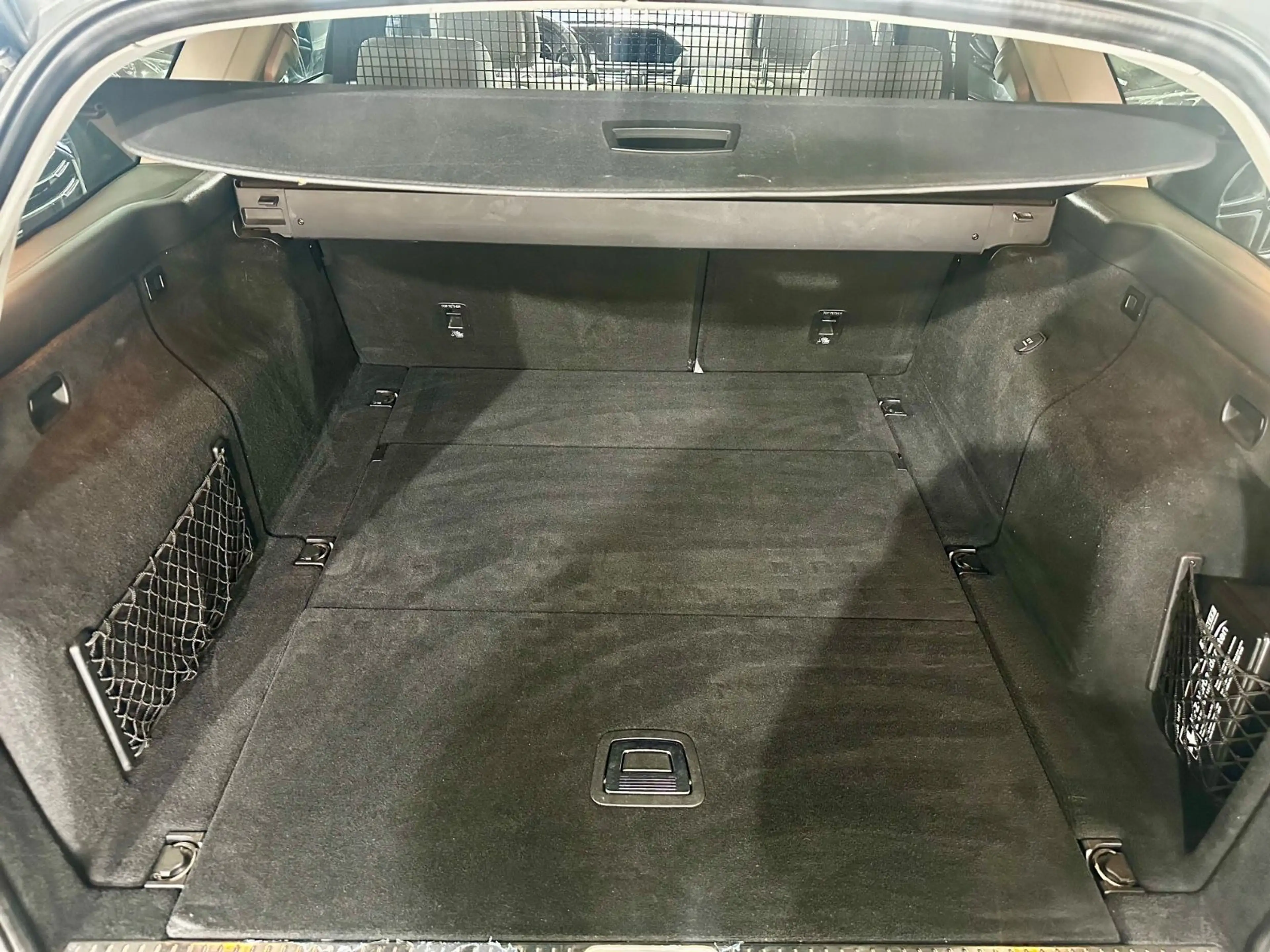 Mercedes-Benz E 250 CGI BlueEffi,Avantgarde,LED,SportPaket,TOP — photo 8