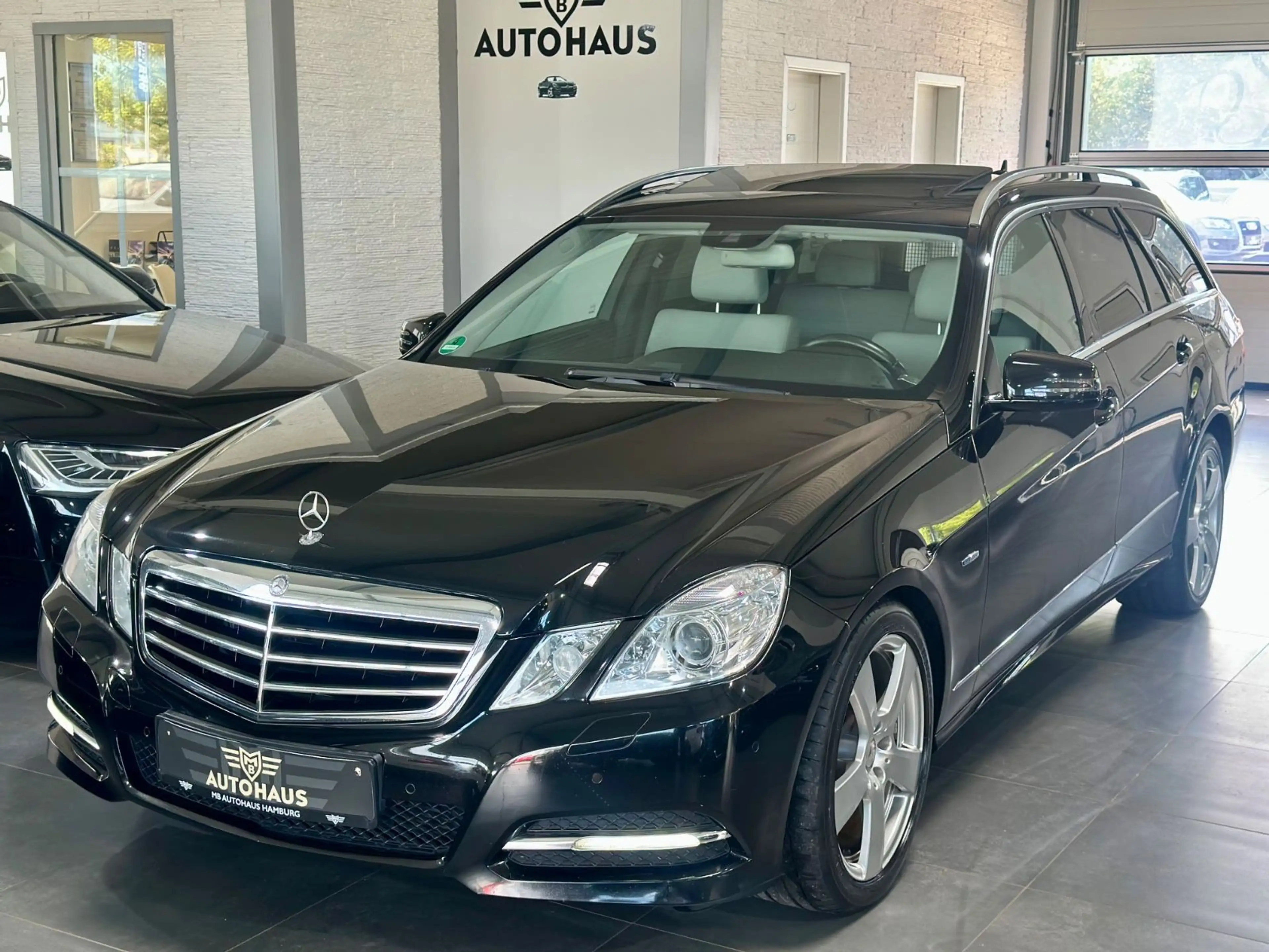 Mercedes-Benz E 250 CGI BlueEffi,Avantgarde,LED,SportPaket,TOP — photo 20