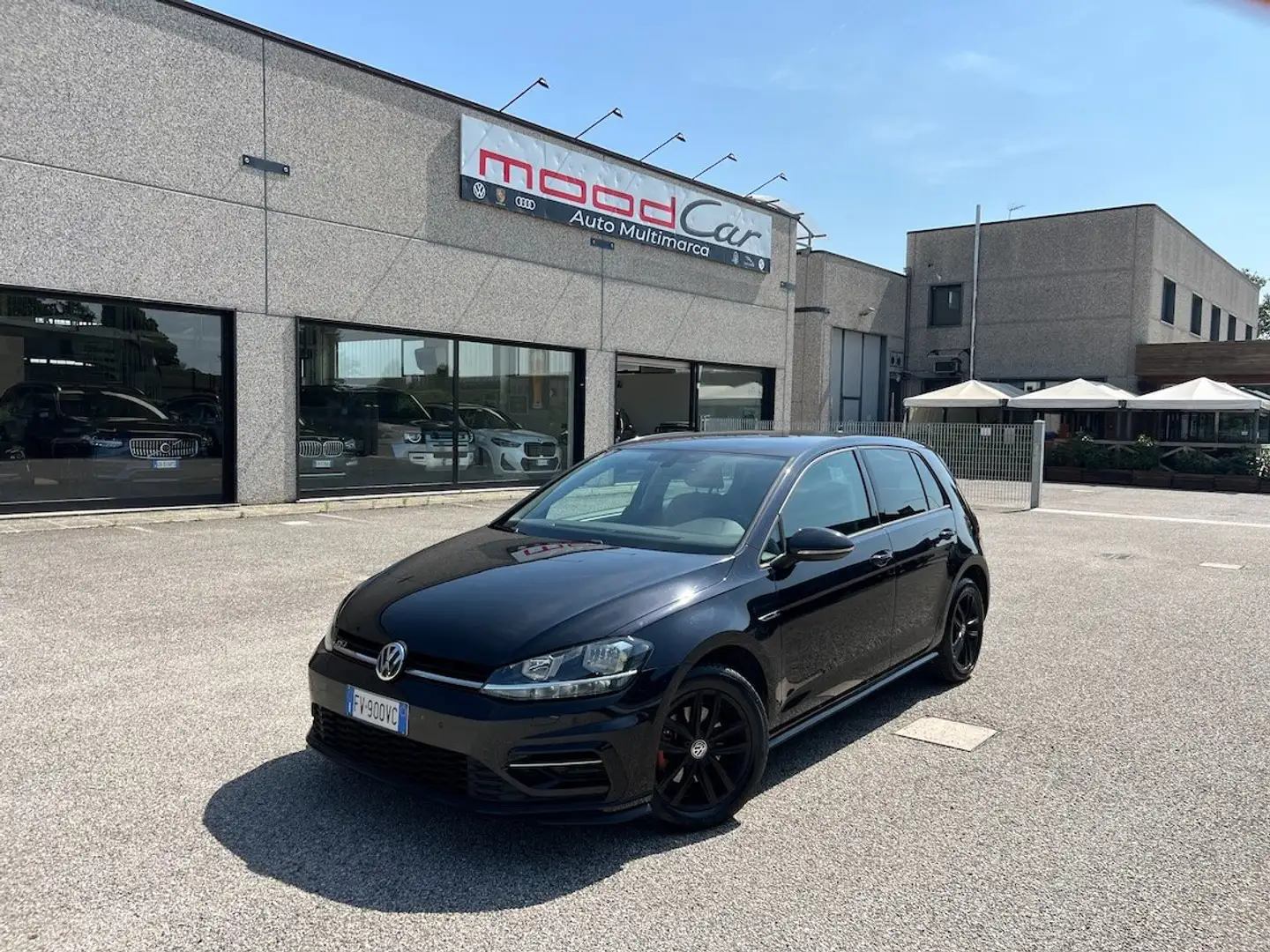 Volkswagen Golf 5p 1.6 tdi Sport 115cv R-Line NEOPATENTATI Nero - 1