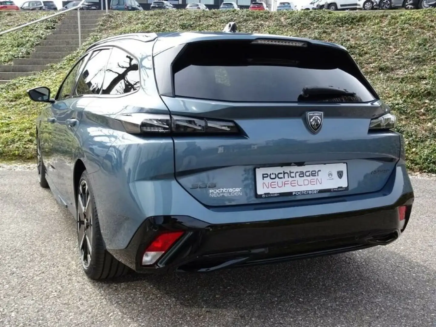 Peugeot 308 Hybrid 145 GT Exclusive Blau - 2