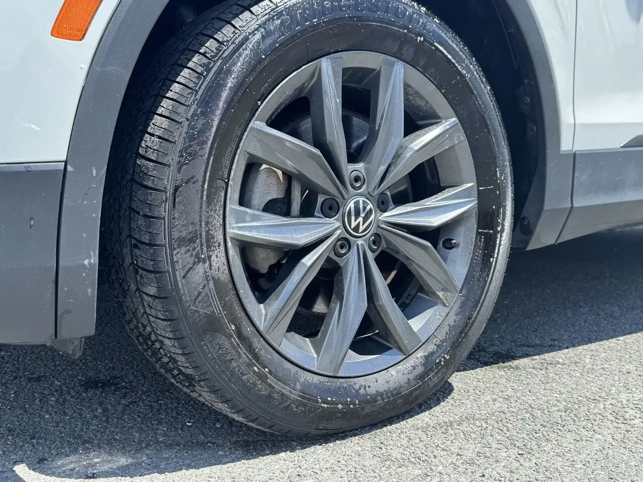 Volkswagen Tiguan снимка Volkswagen Tiguan