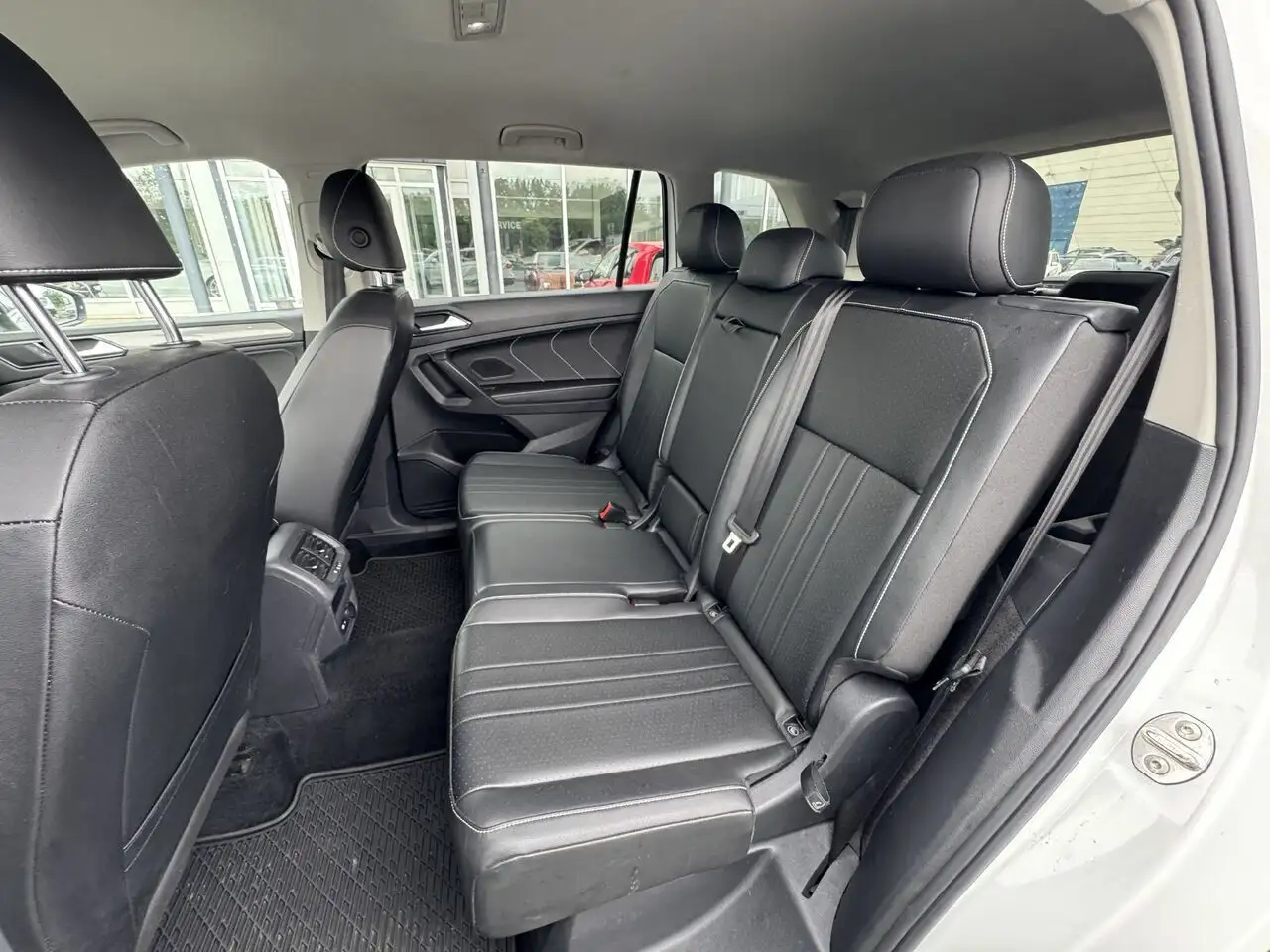 Volkswagen Tiguan снимка Volkswagen Tiguan