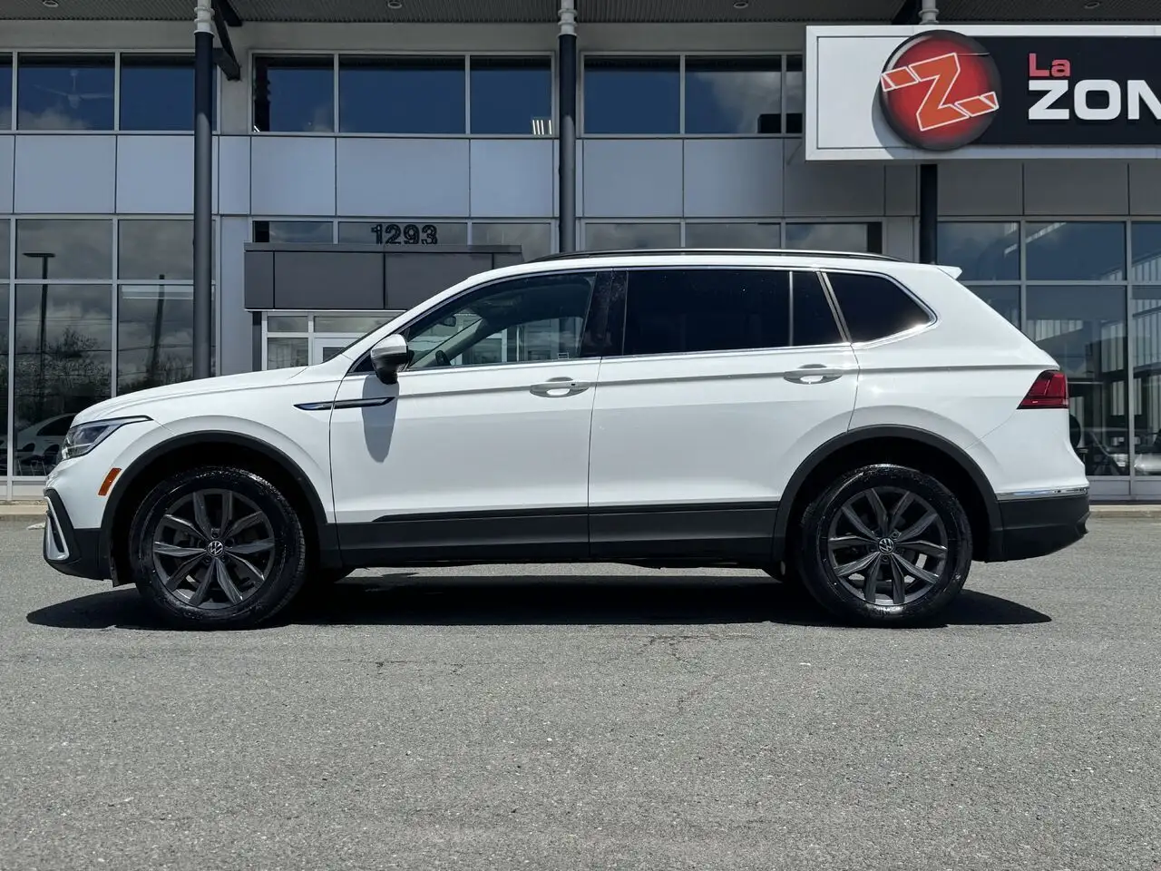Volkswagen Tiguan снимка Volkswagen Tiguan