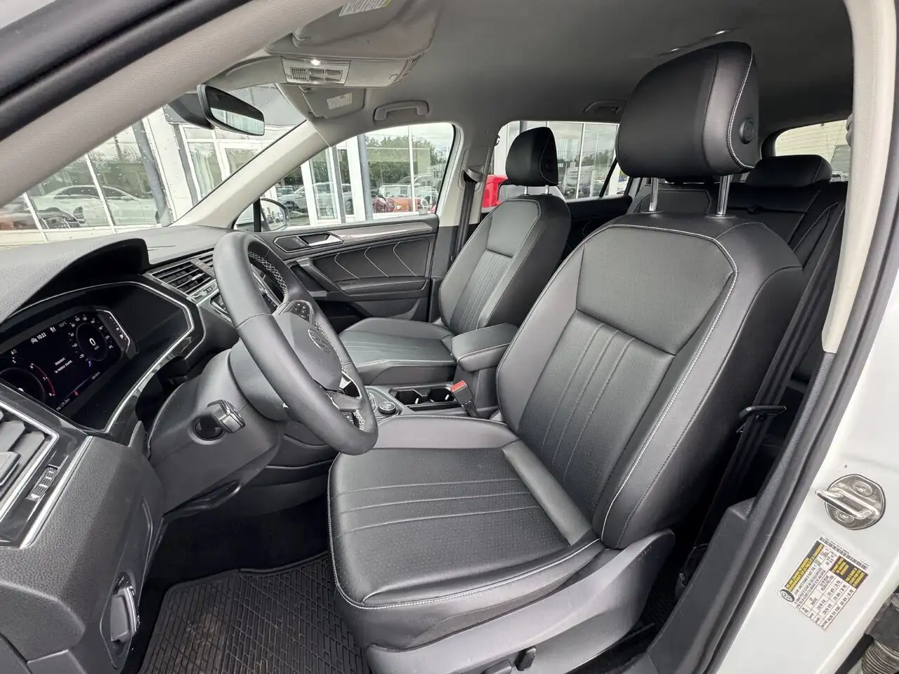 Volkswagen Tiguan снимка Volkswagen Tiguan