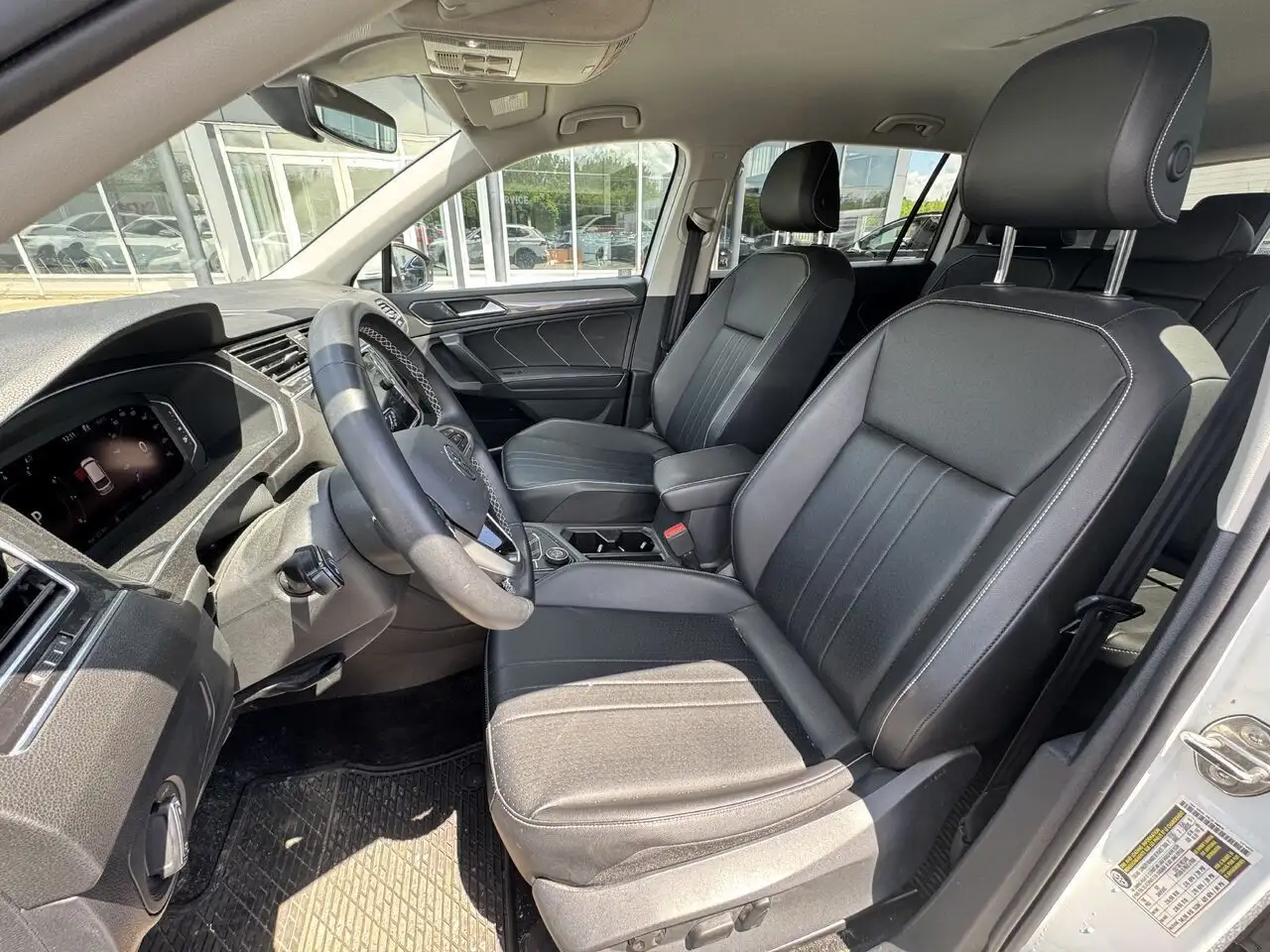 Volkswagen Tiguan снимка Volkswagen Tiguan