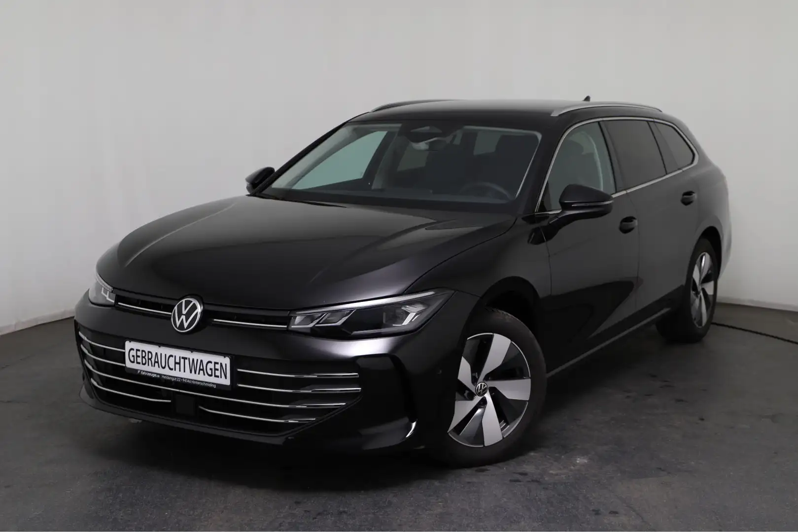 Volkswagen Passat Business 1.5 eTSI  *NAVI*ACC*LED*SHZ*Keyless* Schwarz - 1