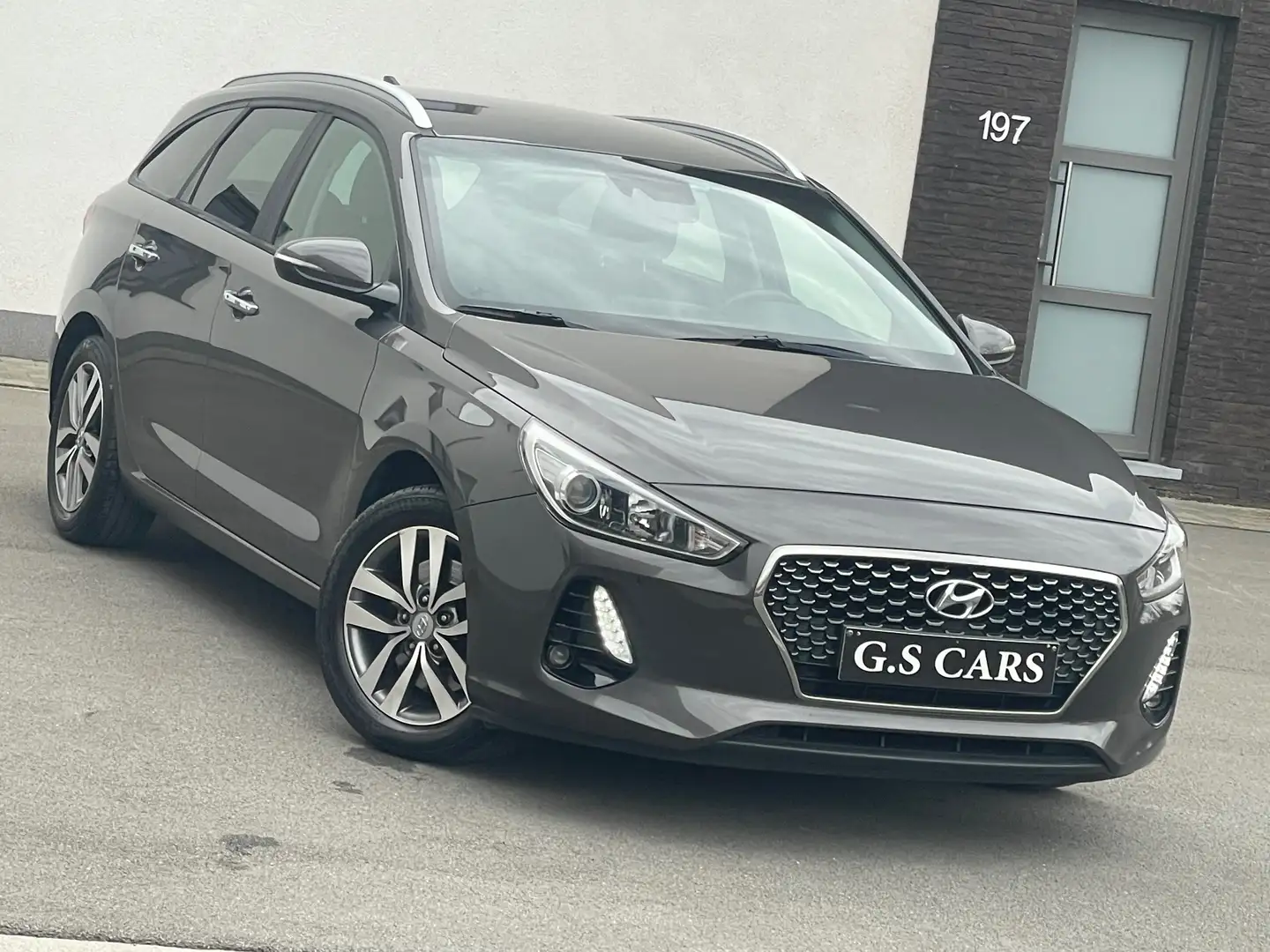 Hyundai i30 break 1.4 essence clim, gps,..//garantie 12 mois// Gris - 2