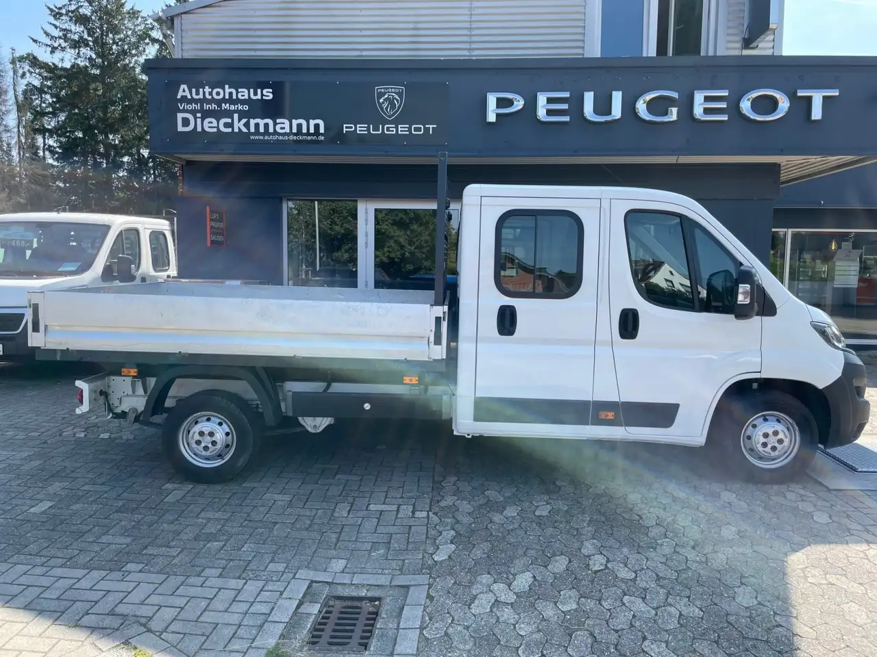 Peugeot