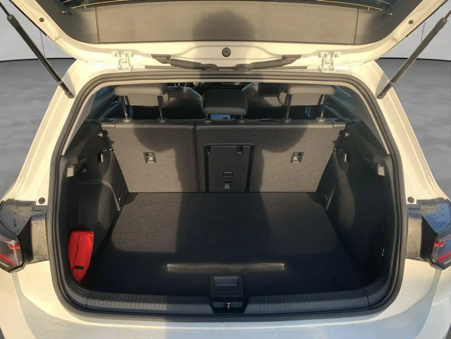Volkswagen Golf Golf 1.5 eTSI DSG Style LED Pano Weiß - 2