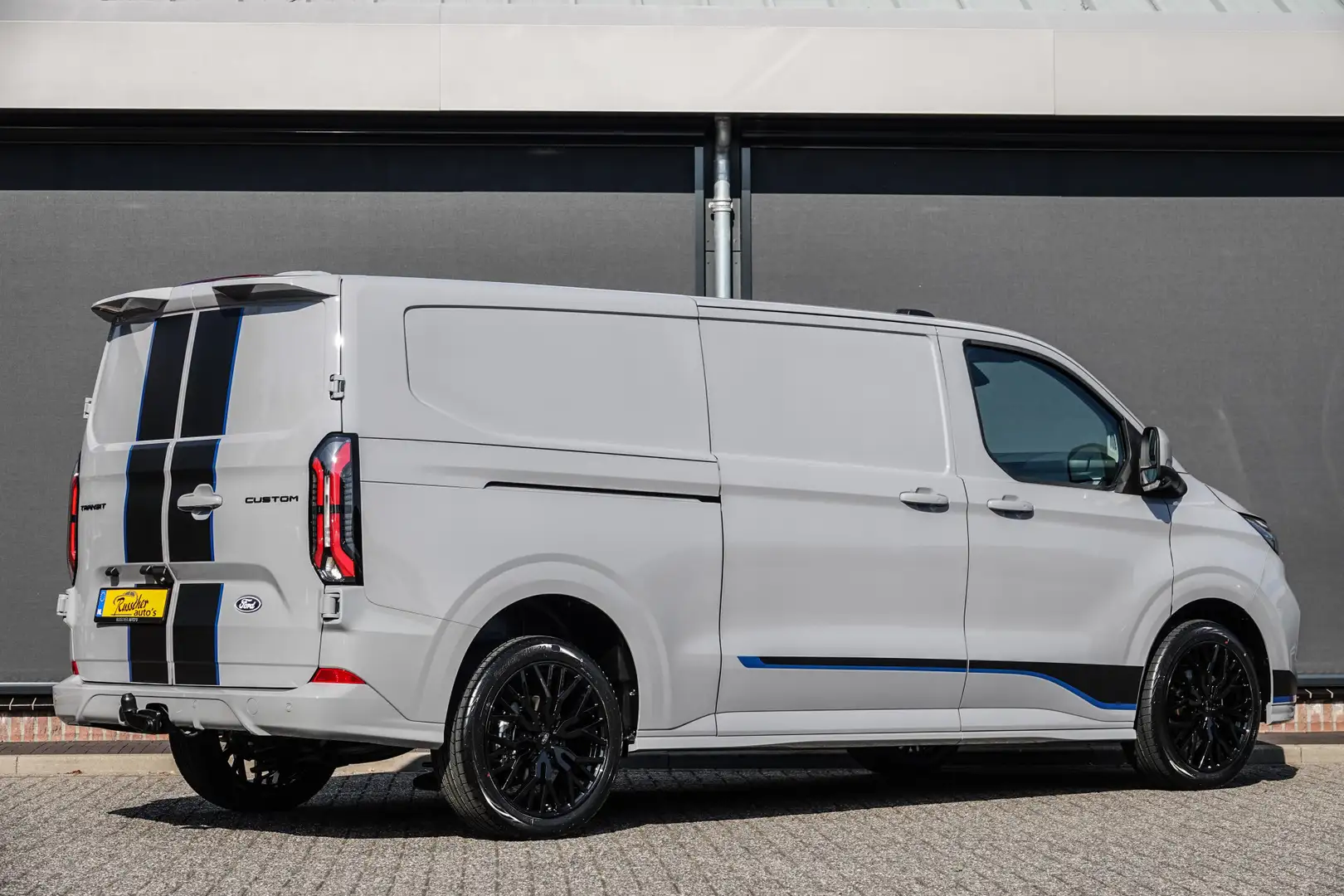 Ford Transit Custom L2H1 170Pk Aut. | Sport | B&O Sound | 360° camera Grijs - 2