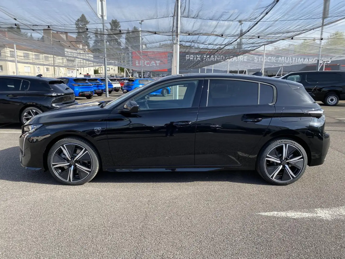 Peugeot 308 III 1.5 BlueHDi S\u0026S 130 EAT8 GT Noir - 2