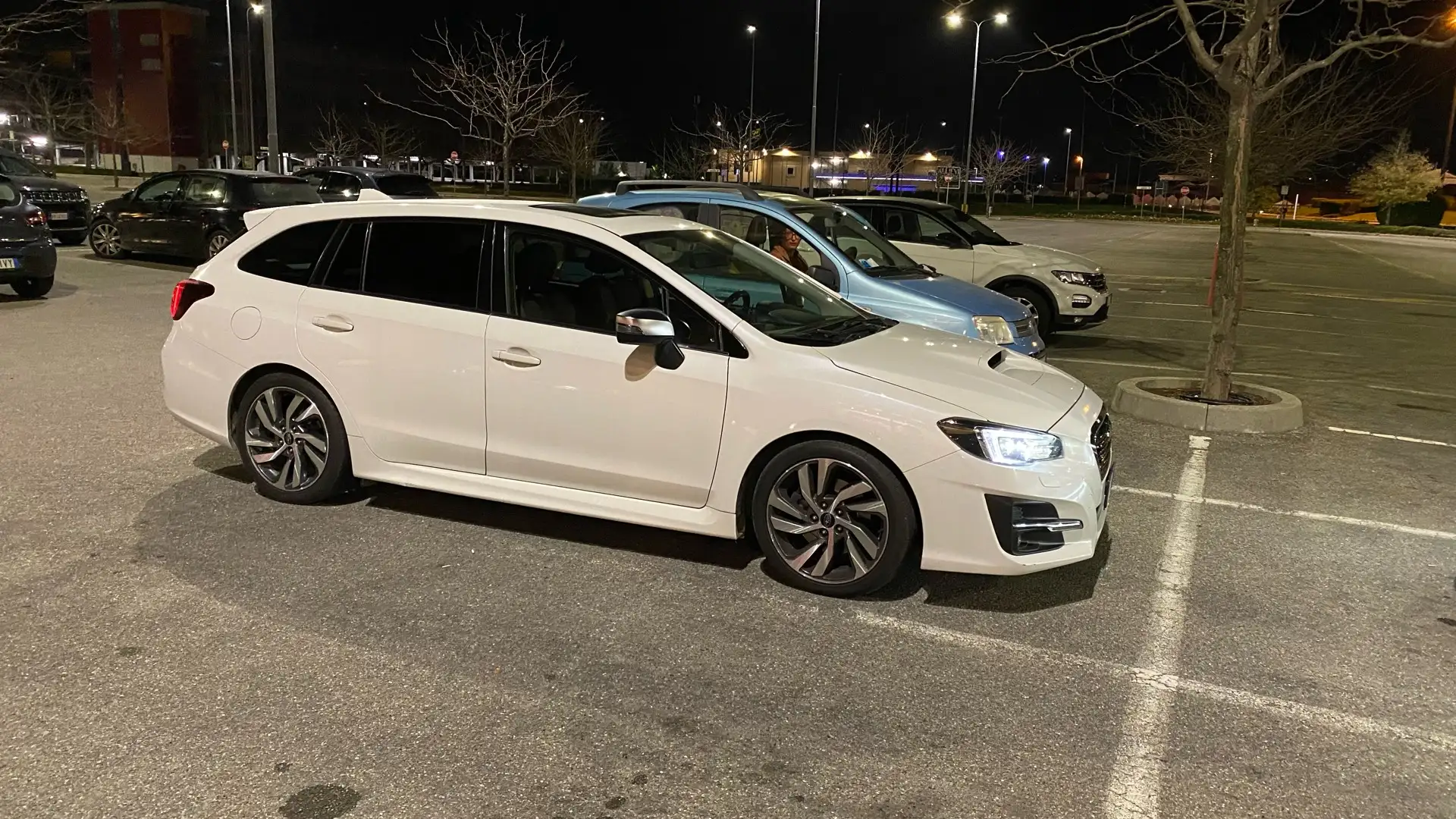 Subaru Levorg 1.6 dit Sport Unlimited lineartronic my18 Bianco - 1