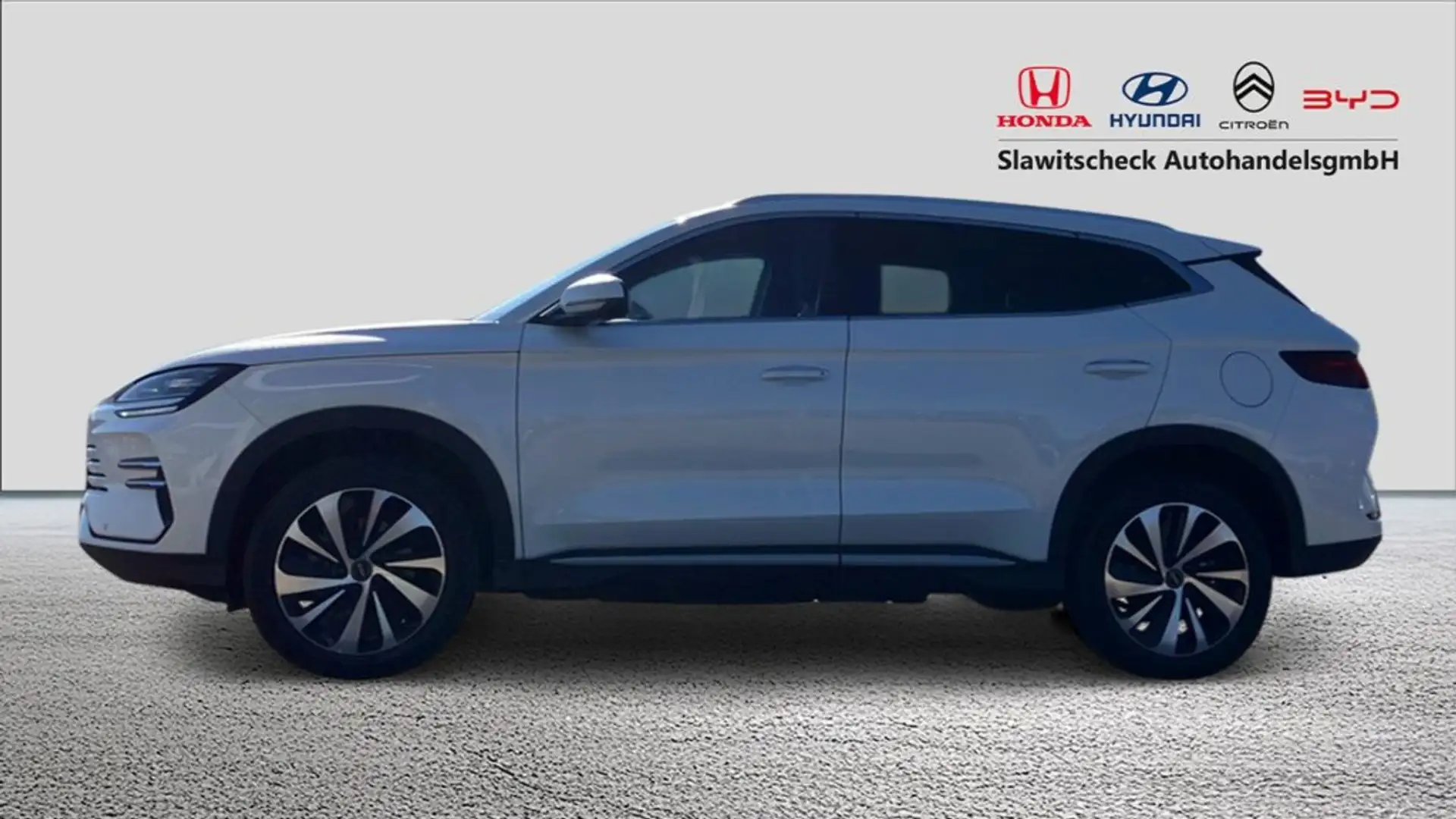 BYD Seal U DM-i Design AWD Weiß - 2
