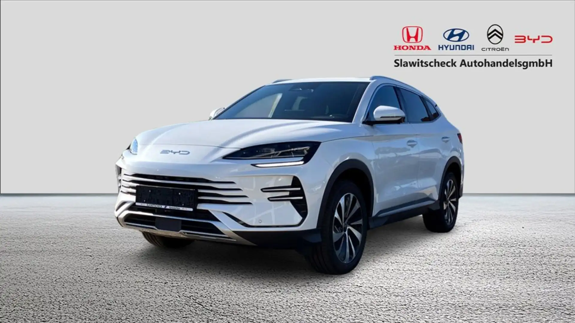 BYD Seal U DM-i Design AWD Weiß - 1