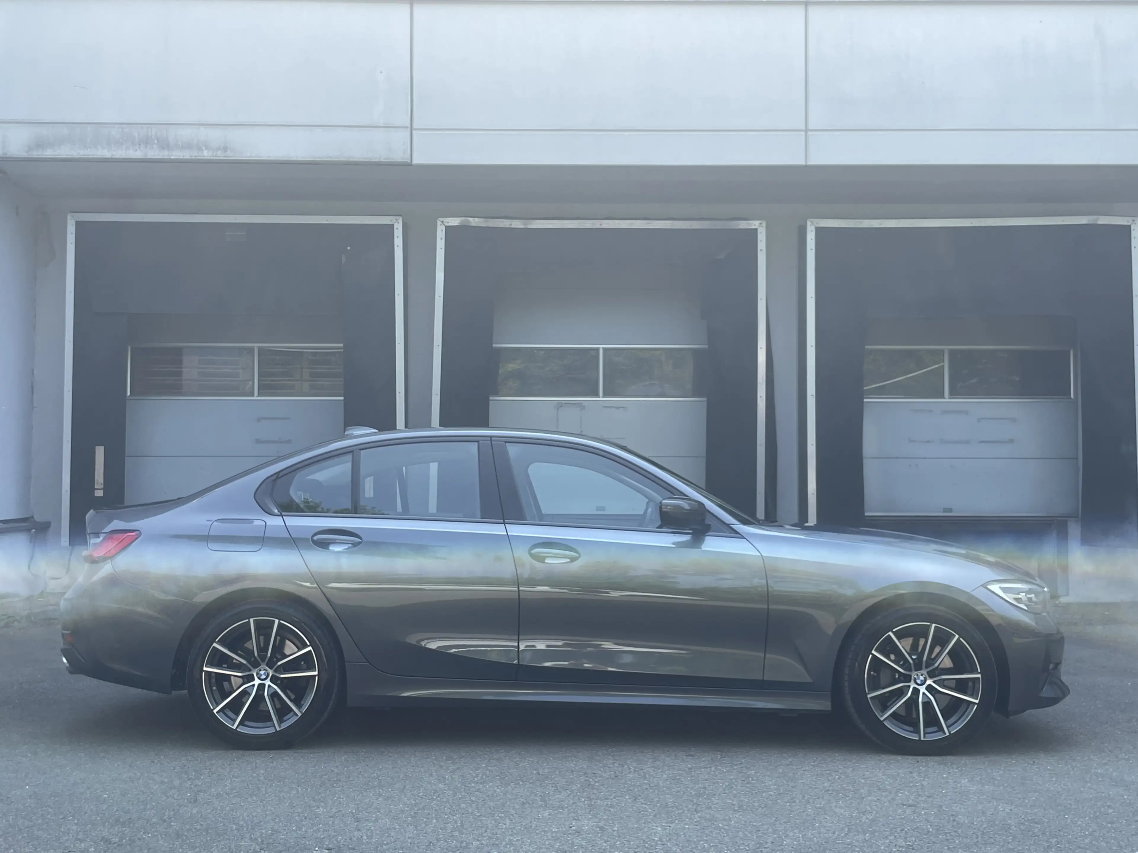 BMW 330 i Sport Line LED Live-Cockpit Ambiente AHK — photo 7