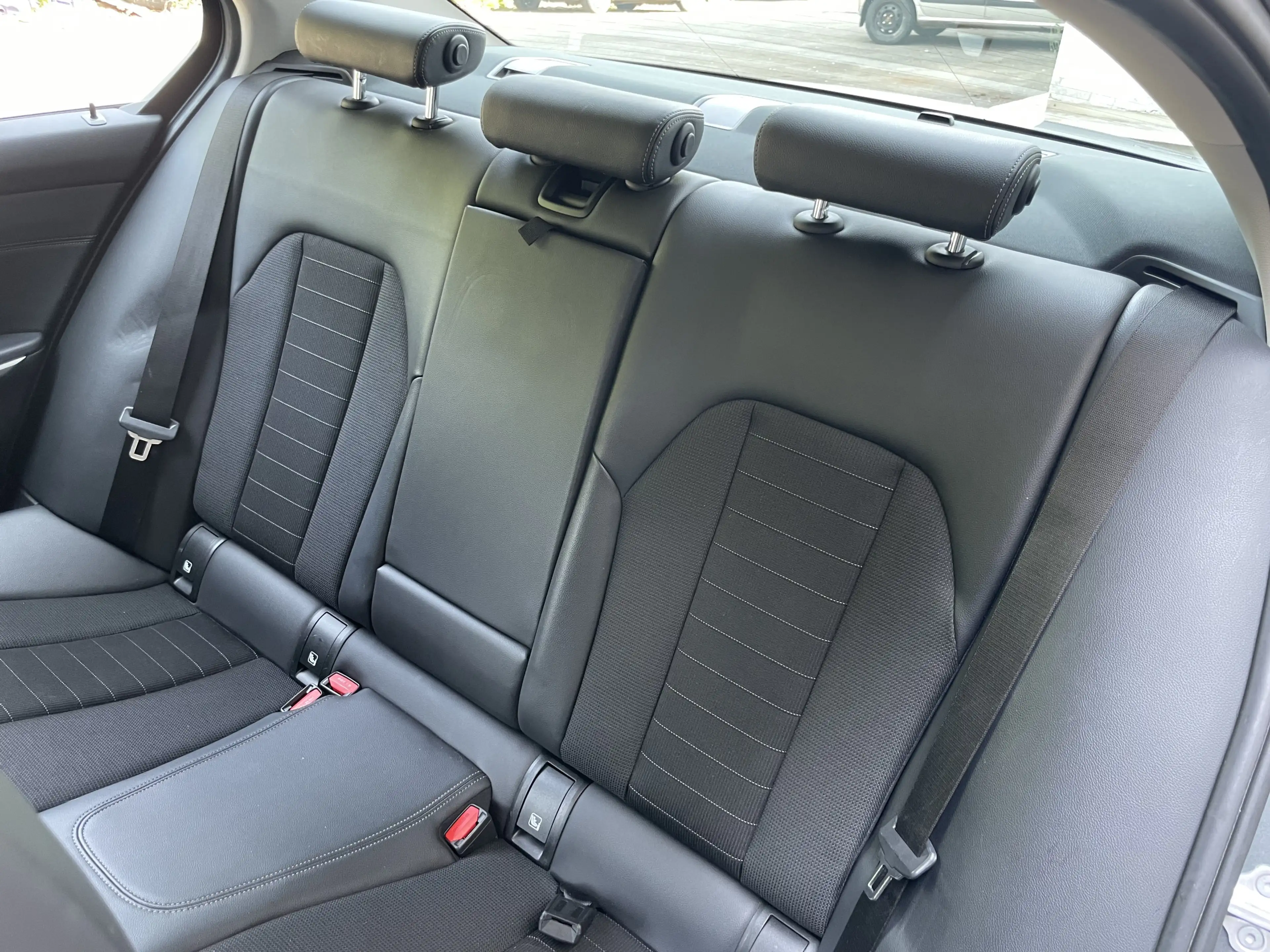 BMW 330 i Sport Line LED Live-Cockpit Ambiente AHK — photo 15