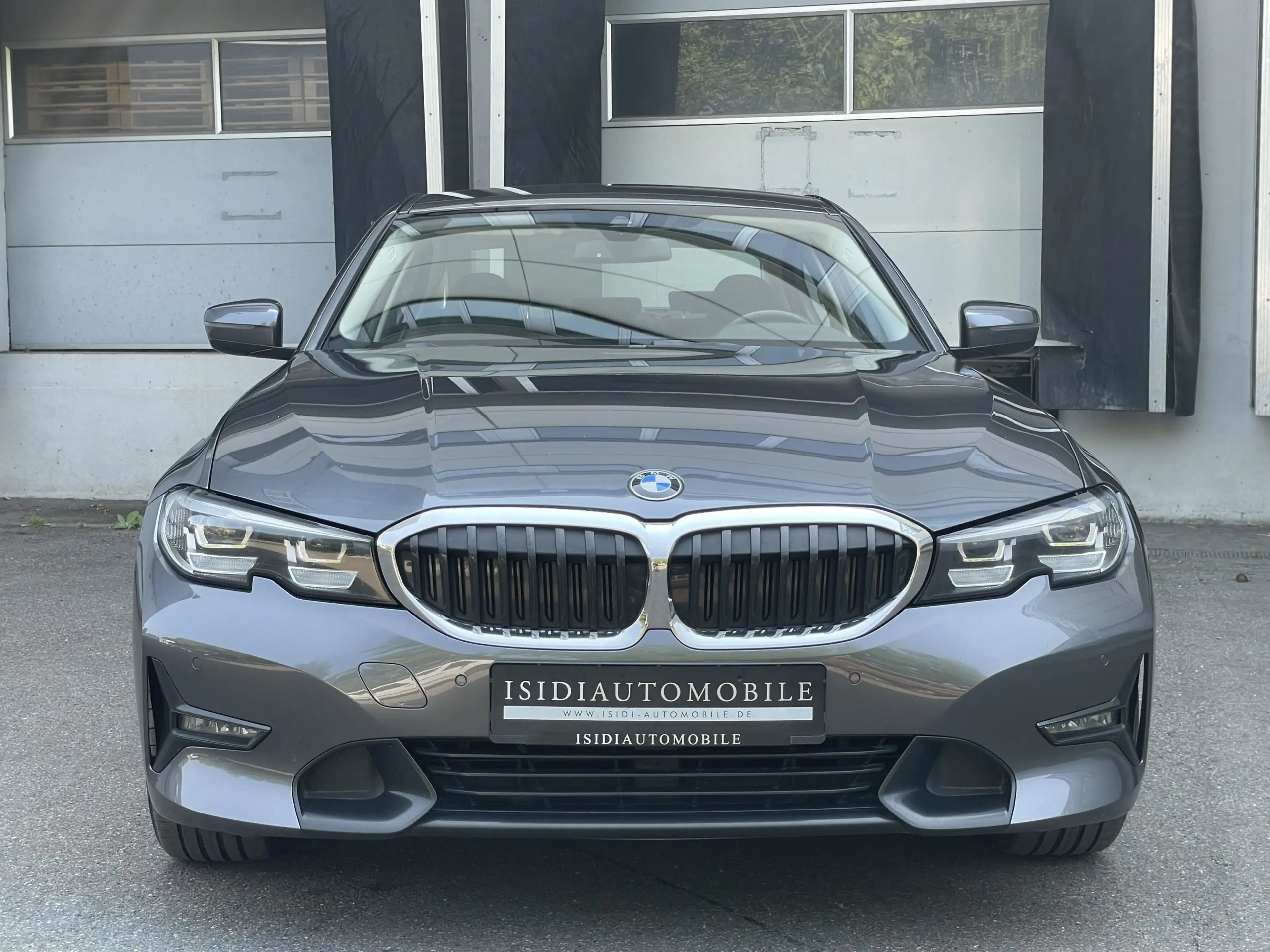 BMW 330 i Sport Line LED Live-Cockpit Ambiente AHK — photo 10