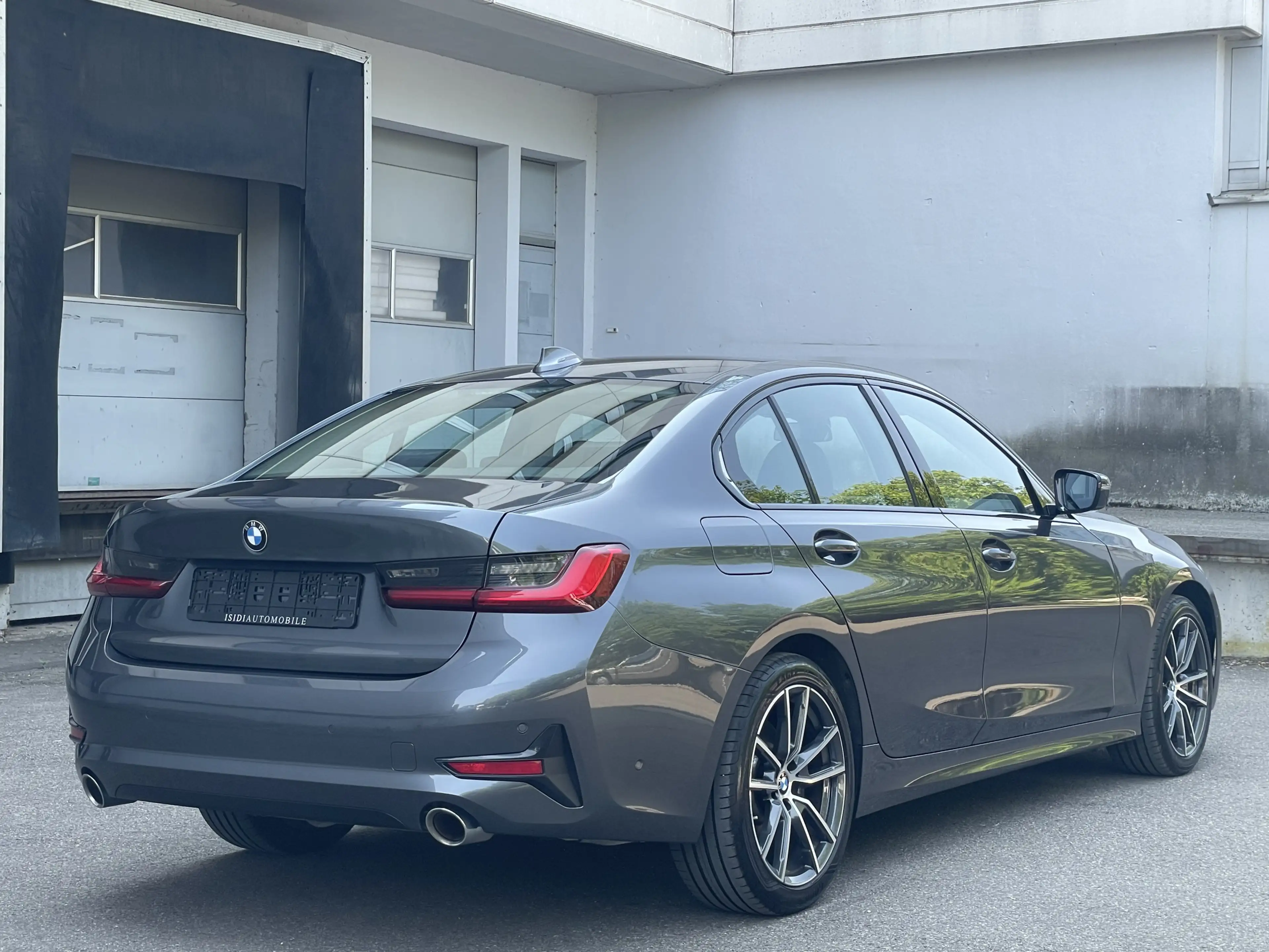 BMW 330 i Sport Line LED Live-Cockpit Ambiente AHK — photo 6