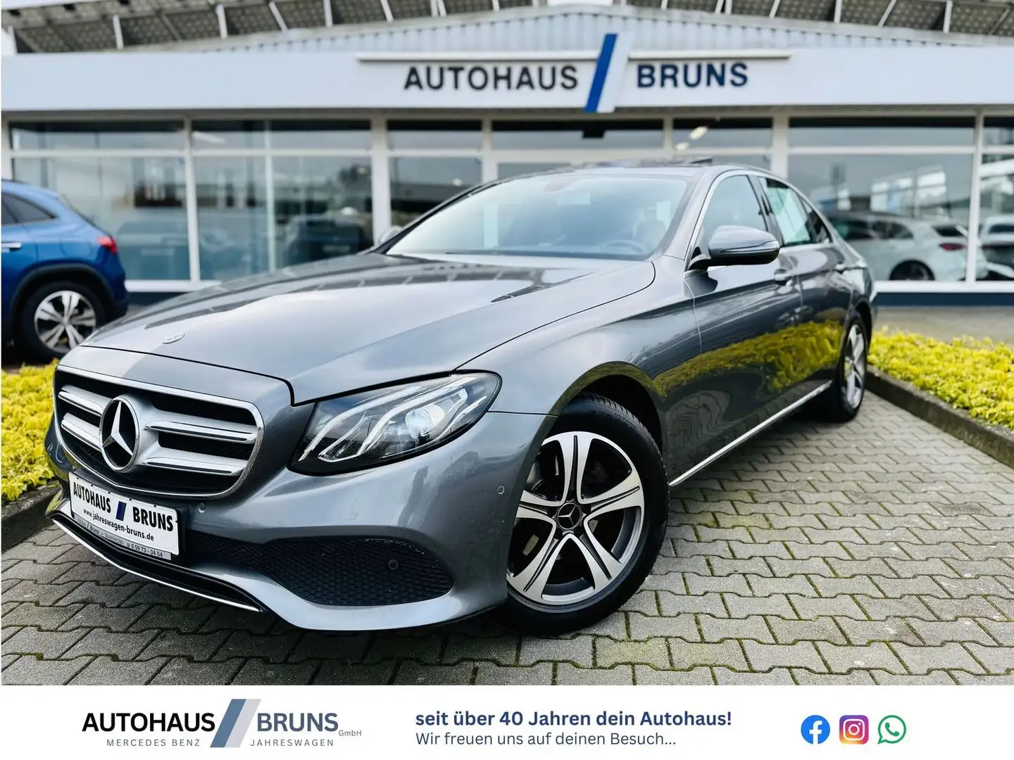 Mercedes-Benz E 220 d AVANTGARDE, Autom., SHD, AHK, PTS, Navi, SHZ, Gris - 1