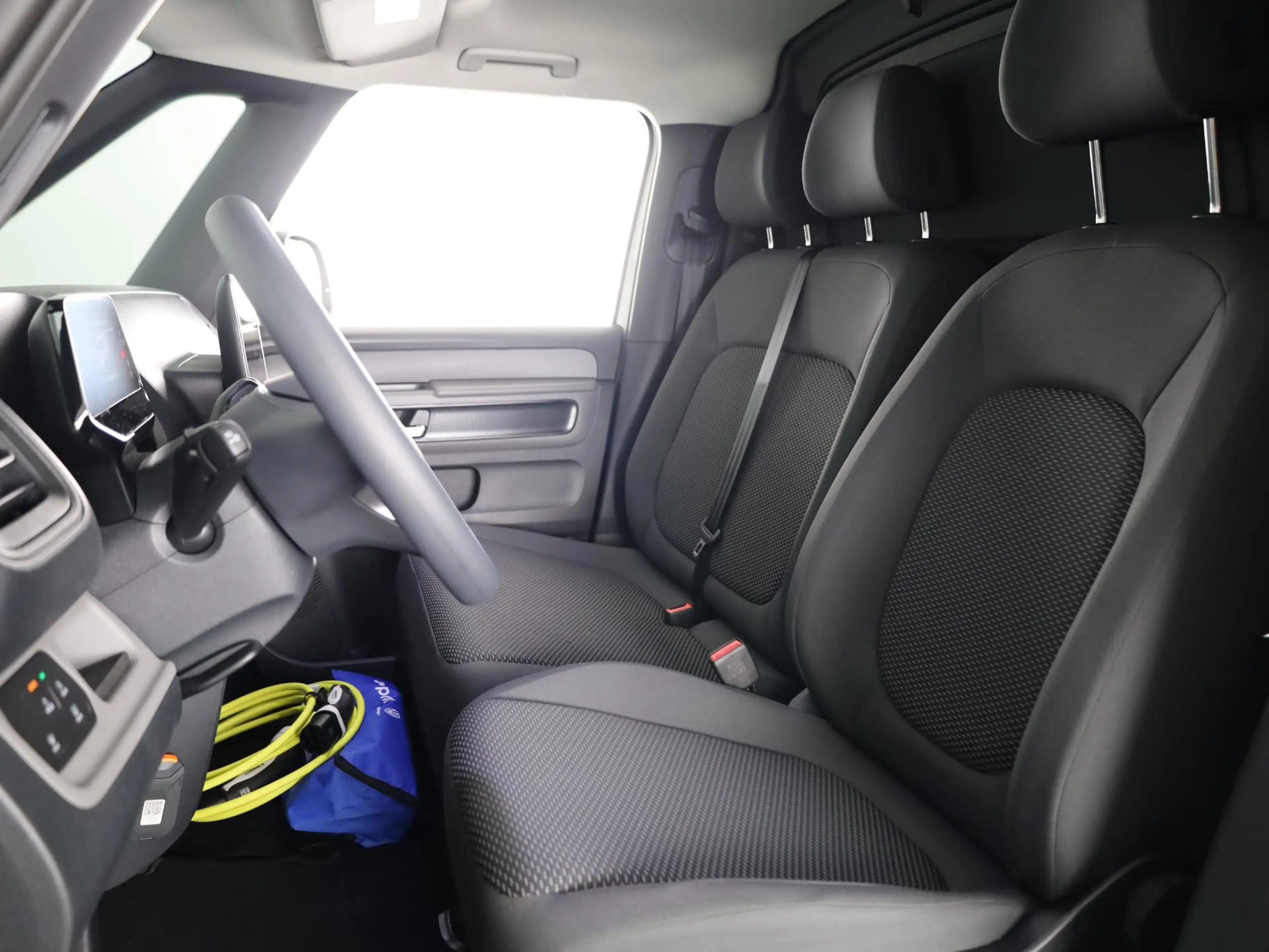 Volkswagen ID. Buzz Cargo Economy Business 59 kWh | App Connect | All-Season — photo 6