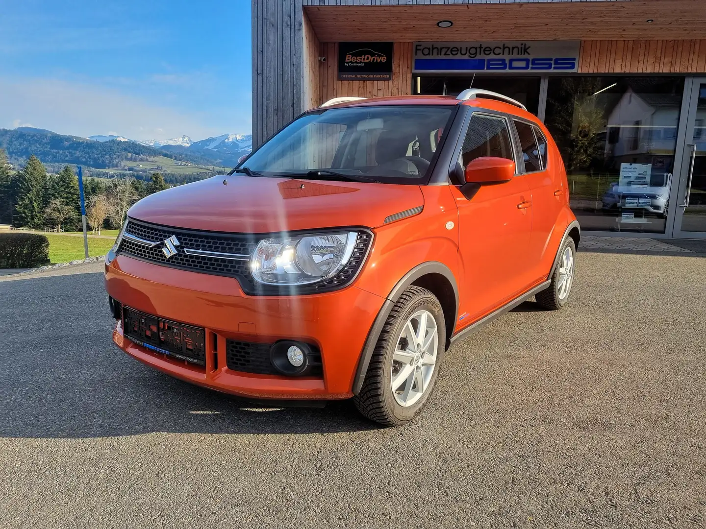 Suzuki Ignis Comfort 4x4**Rückfahrkamera**8-Fach bereift Orange - 1