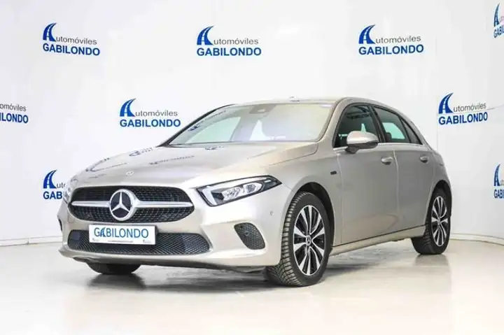 Mercedes-Benz Clase A A 250 e 1.3 Sedán (HÍBRIDO) 2020