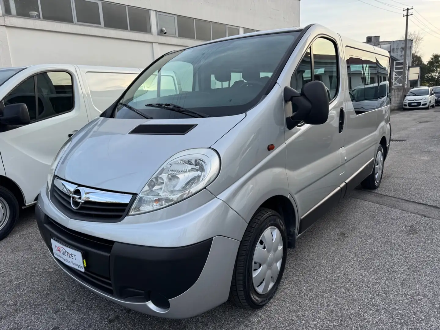 Opel Vivaro Vivaro 29 2.0 CDTI PC-TN 9 POSTI VETRATO PERFETTO Argent - 1