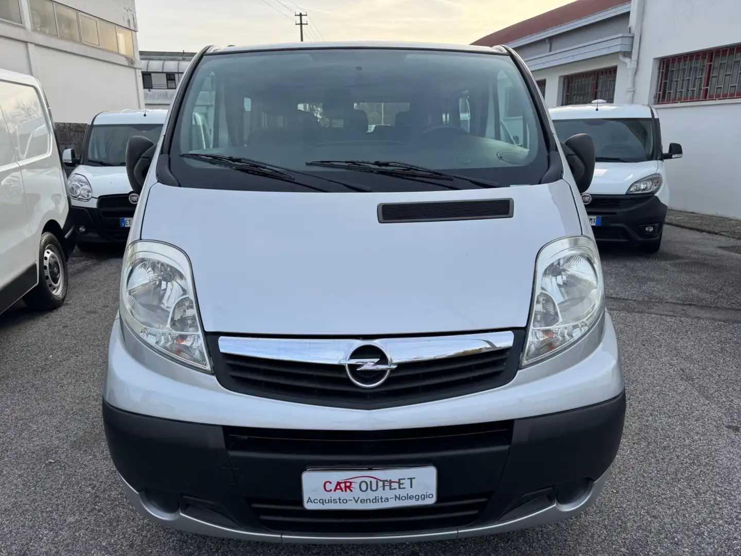Opel Vivaro Vivaro 29 2.0 CDTI PC-TN 9 POSTI VETRATO PERFETTO Argent - 2