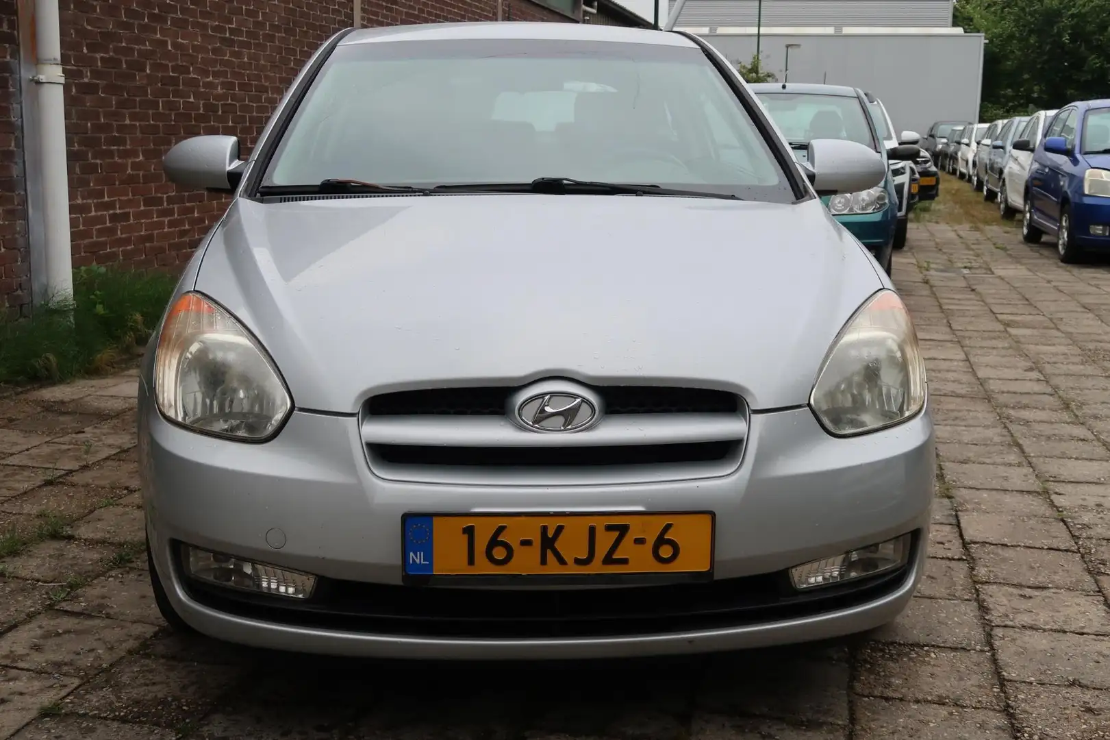 Hyundai ACCENT 1.4i EK Airco, Elektrische ramen, LM Velgen, Trekh Grijs - 2