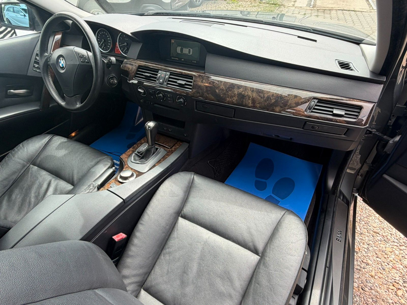 BMW 520 i A *SitzH*PANO*PDC*Klima* TÜV Neu — photo 15