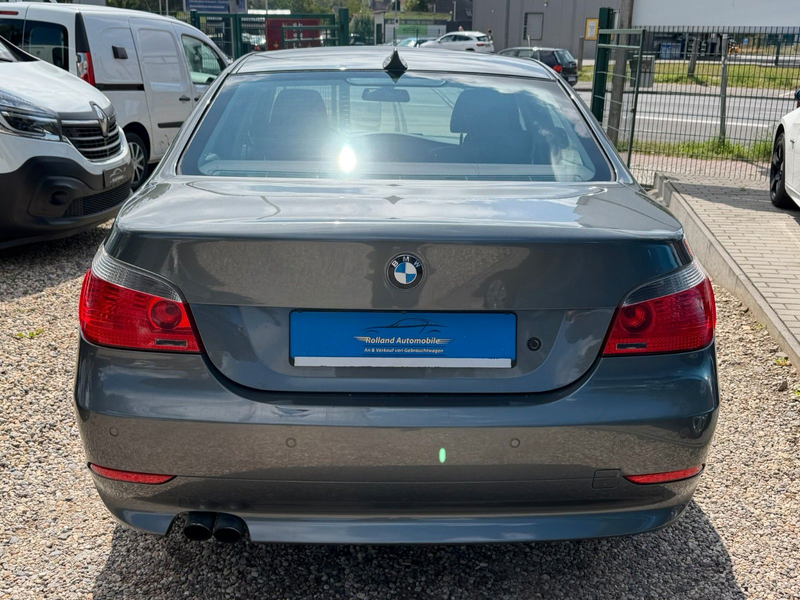 BMW 520 i A *SitzH*PANO*PDC*Klima* TÜV Neu — photo 6