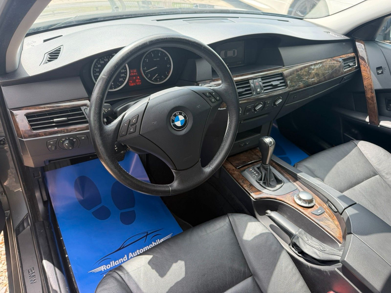 BMW 520 i A *SitzH*PANO*PDC*Klima* TÜV Neu — photo 10
