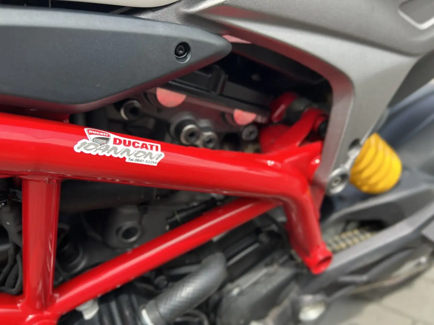 Ducati Hypermotard 821 Белый - 2