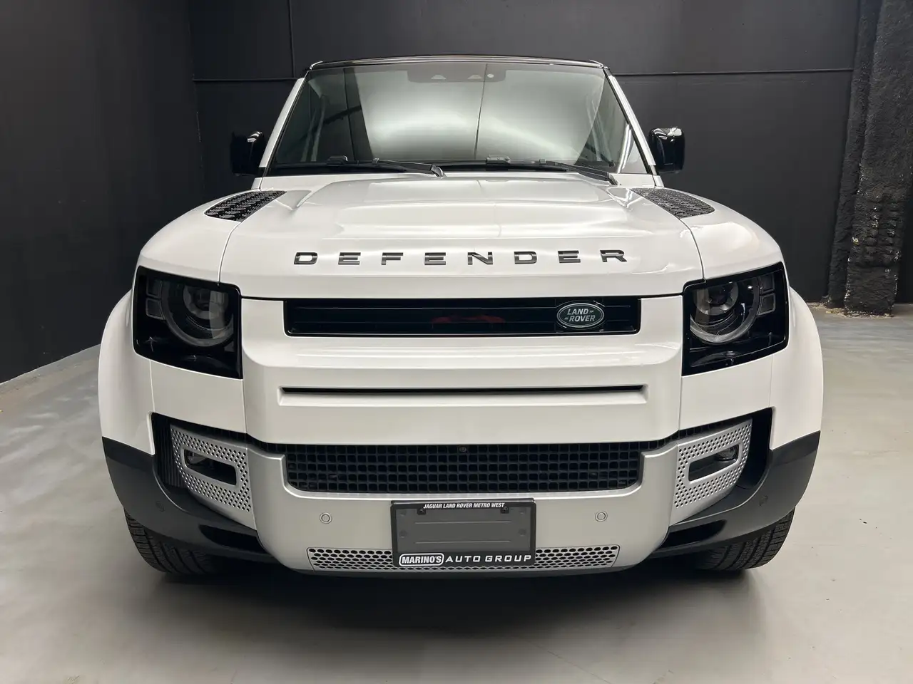 Land Rover Defender снимка Land Rover Defender
