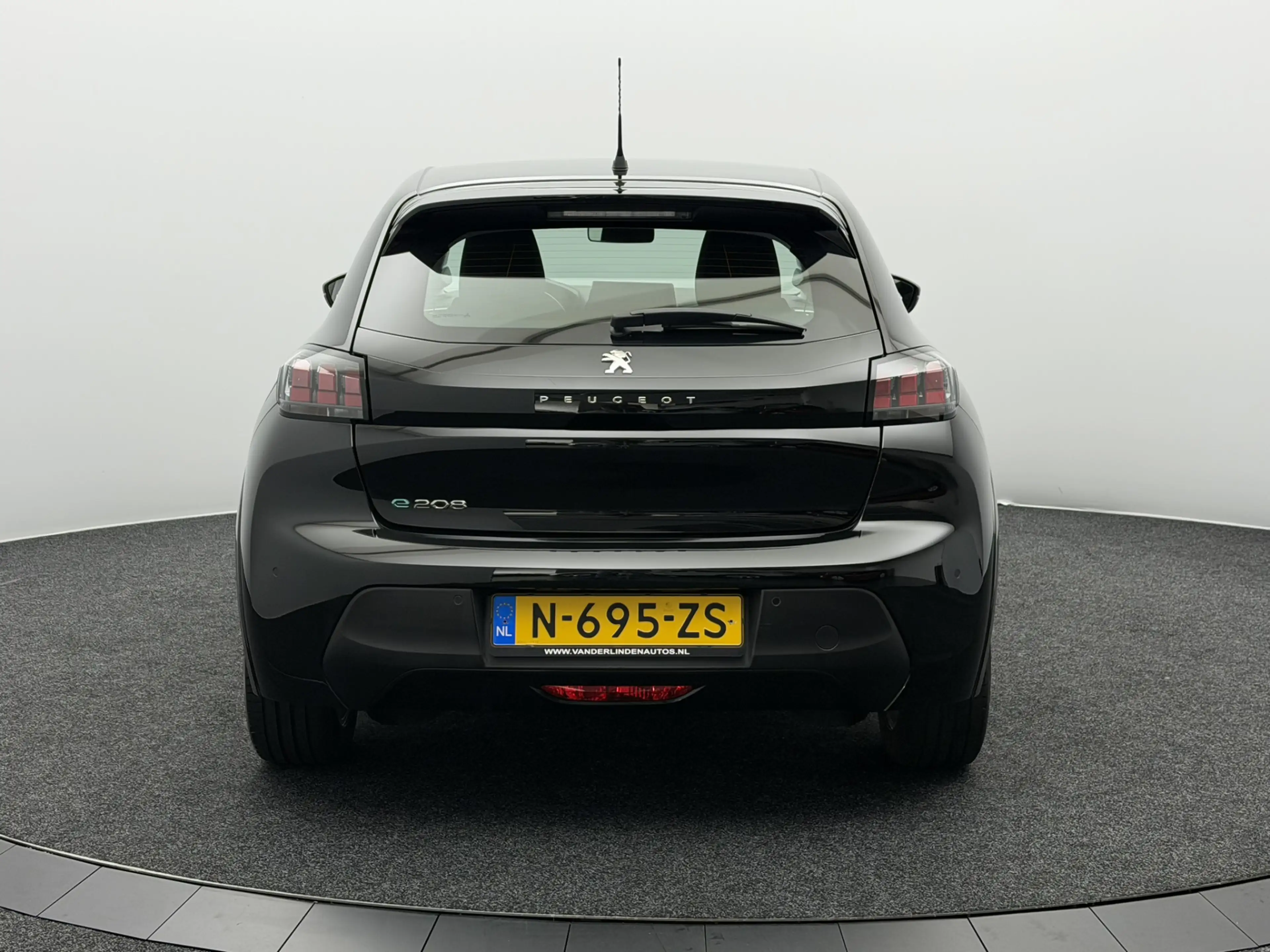 Peugeot e-208 EV Active Pack 50 kWh 3-Fase SOH 92,4% | Navigatie — photo 28