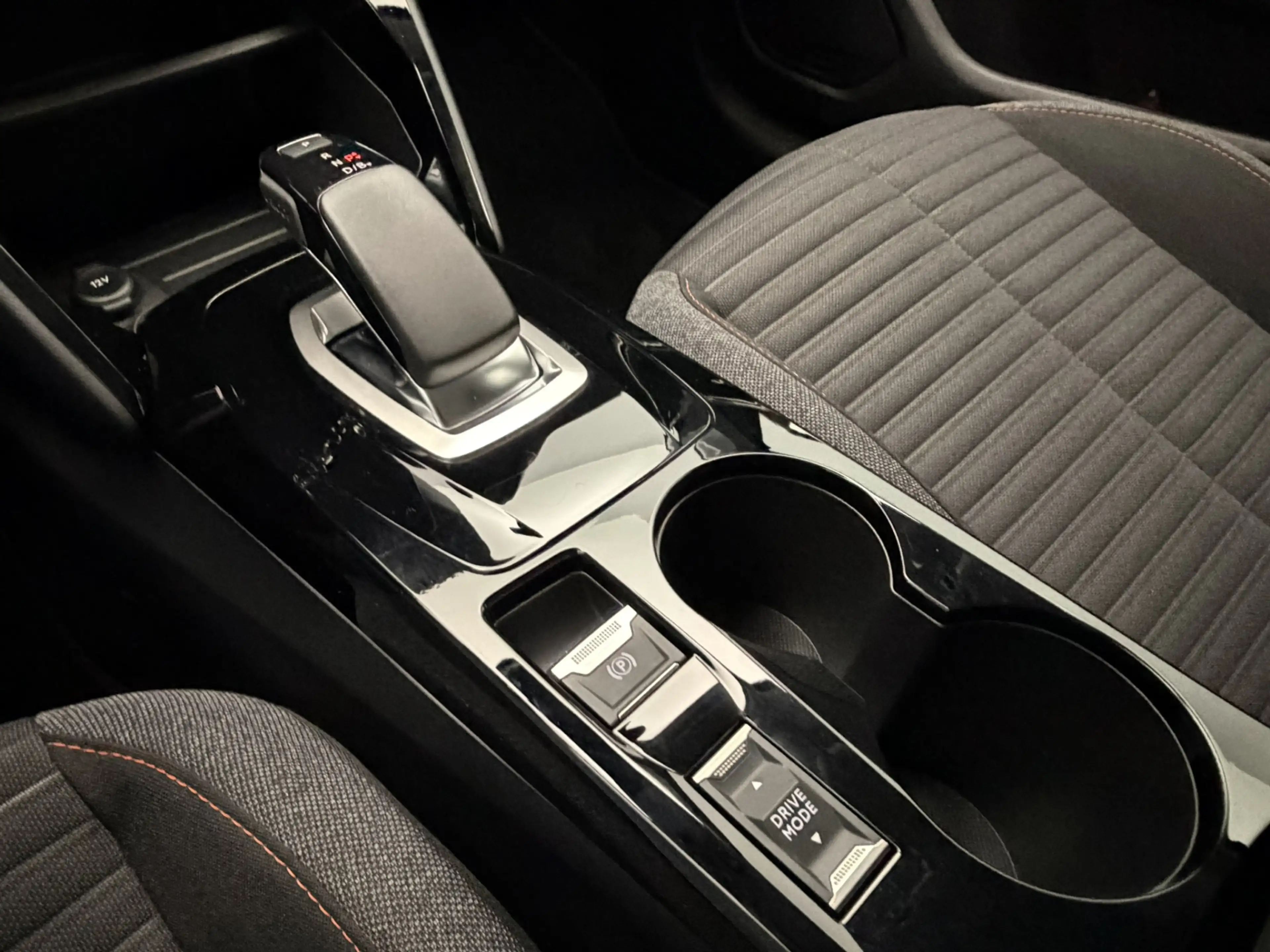 Peugeot e-208 EV Active Pack 50 kWh 3-Fase SOH 92,4% | Navigatie — photo 5