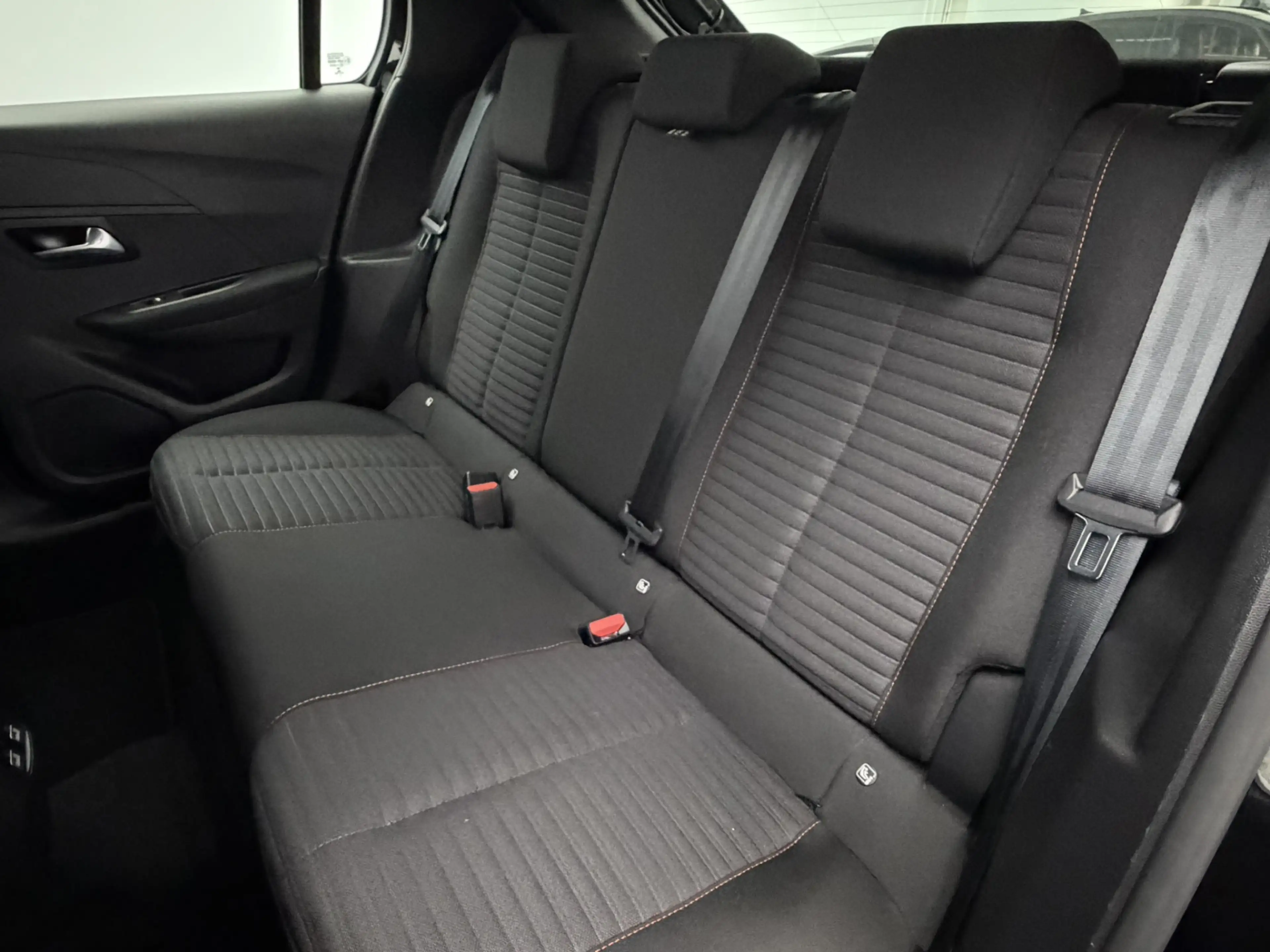 Peugeot e-208 EV Active Pack 50 kWh 3-Fase SOH 92,4% | Navigatie — photo 25