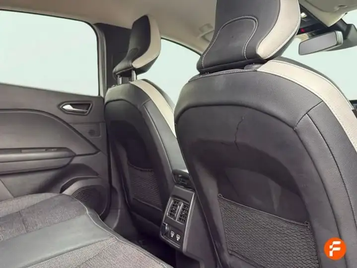 Renault Captur 2023, foto 17