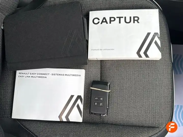 Renault Captur 2023, foto 16